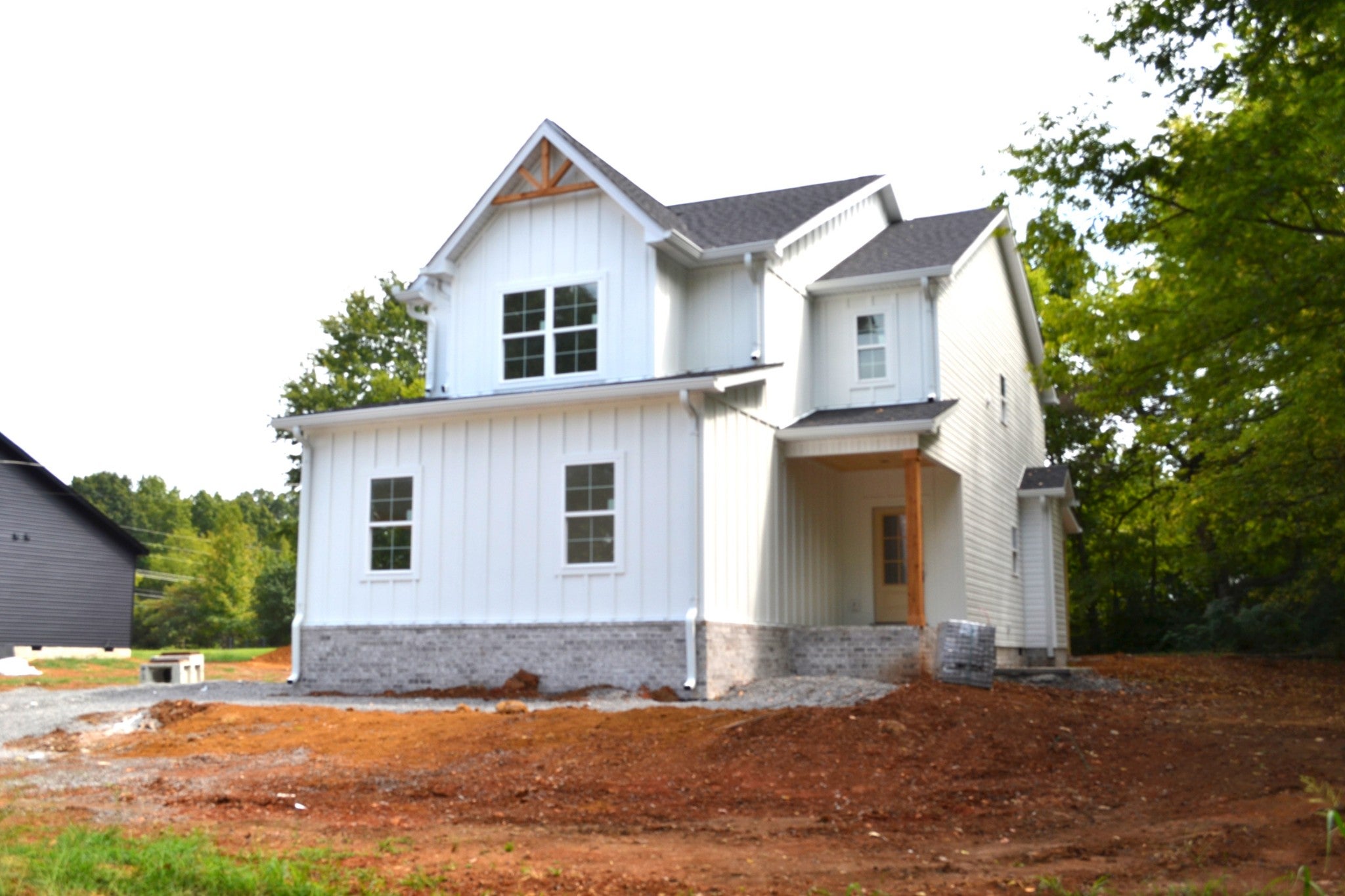 1517 Riggins Dr — photo