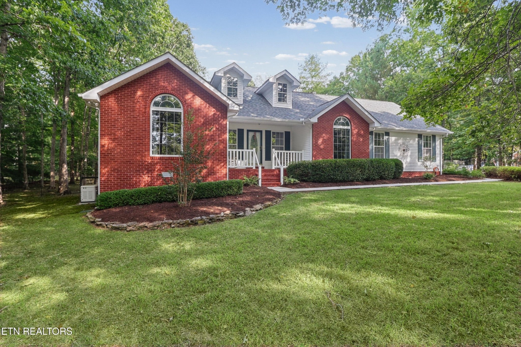 1152 Forest Drive — photo