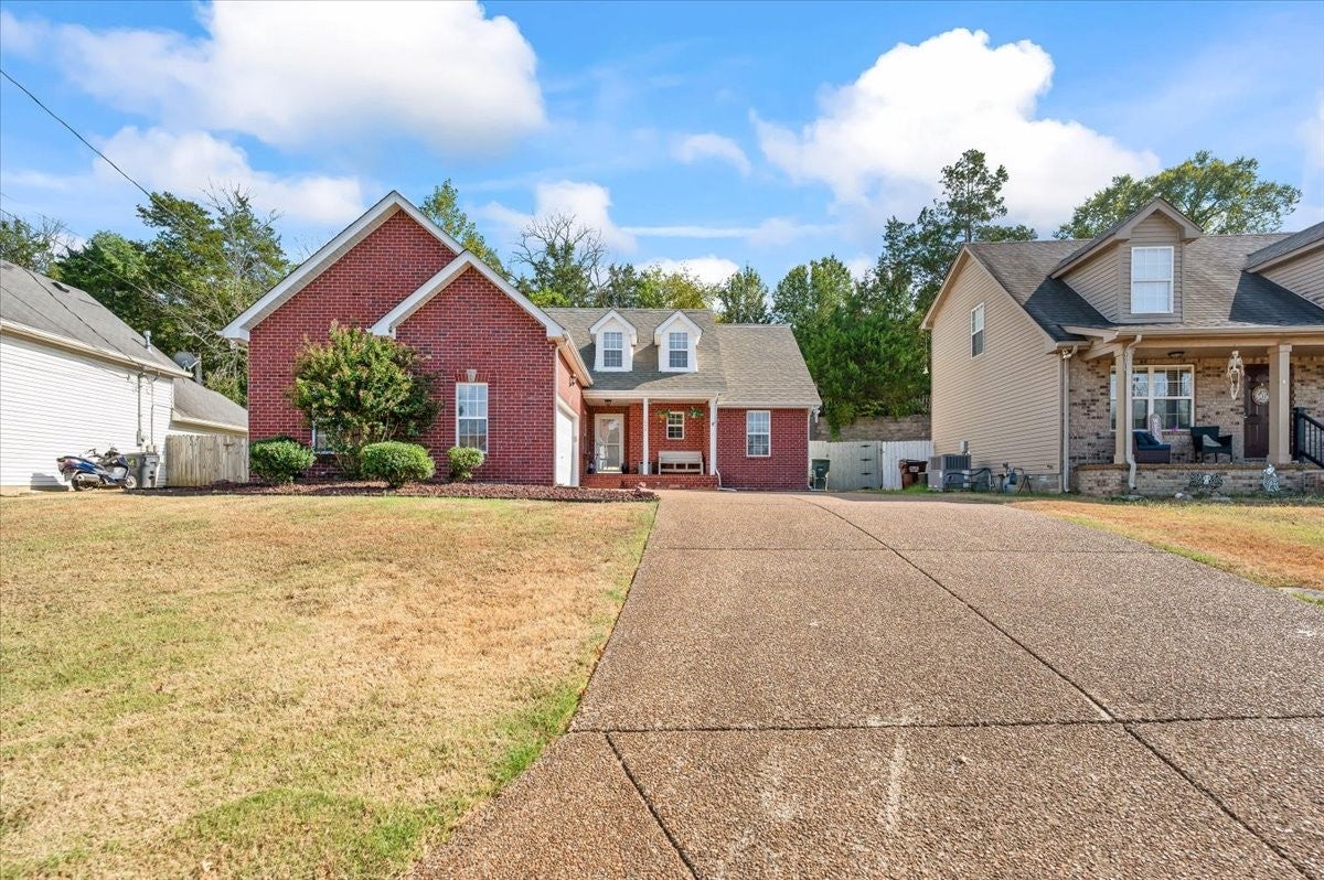 1009 Saddle Wood Dr — photo