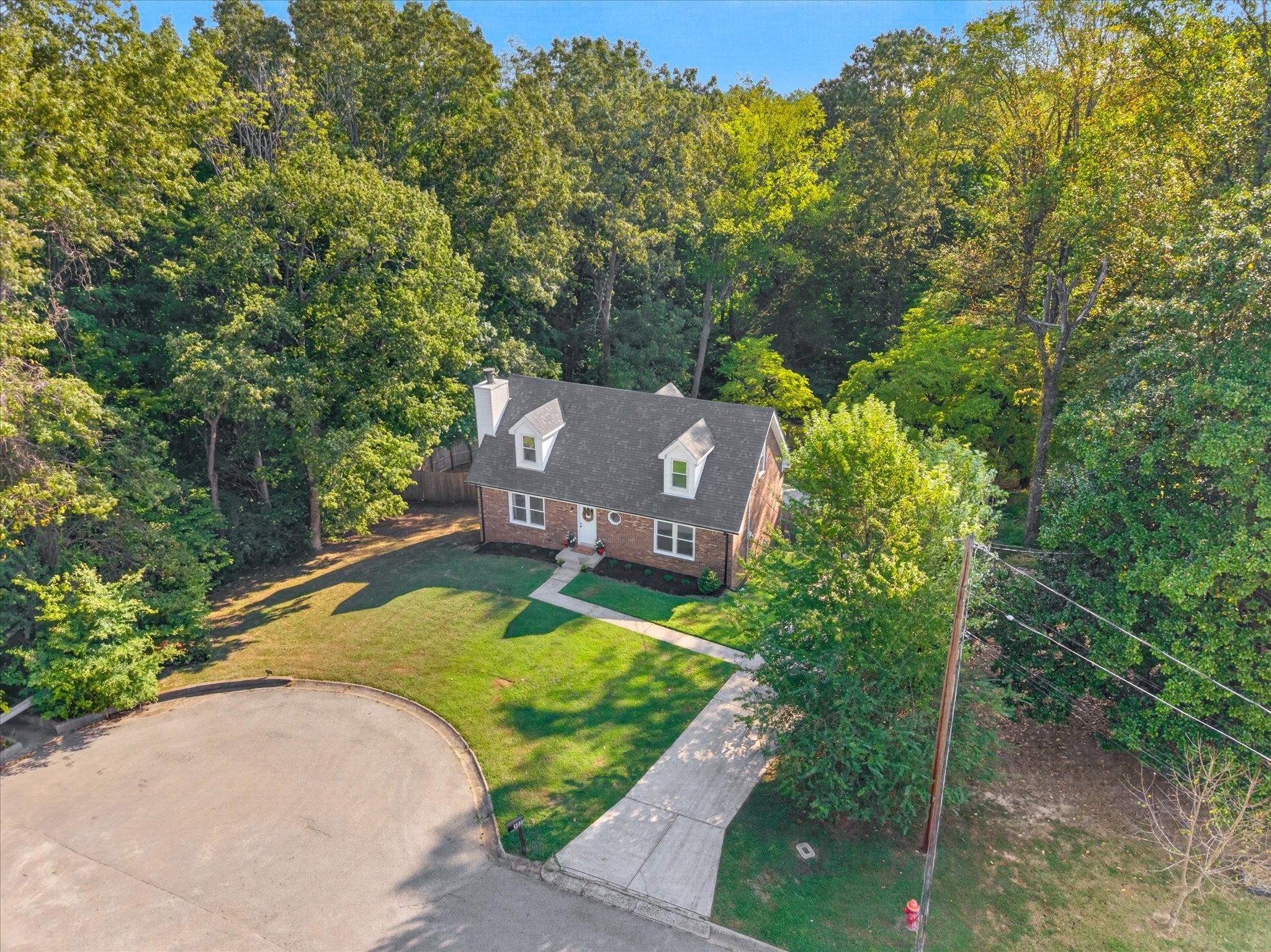 1035 Foxmoor Dr — photo