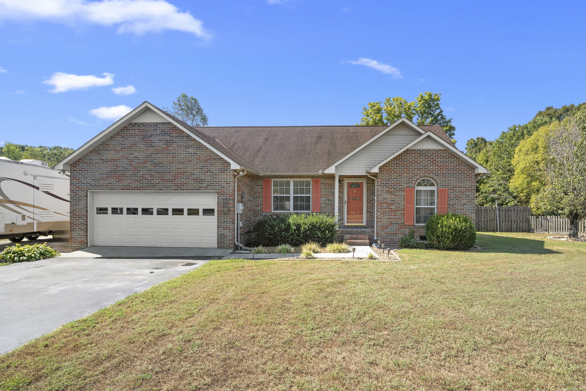 395 Overlook Cir — photo