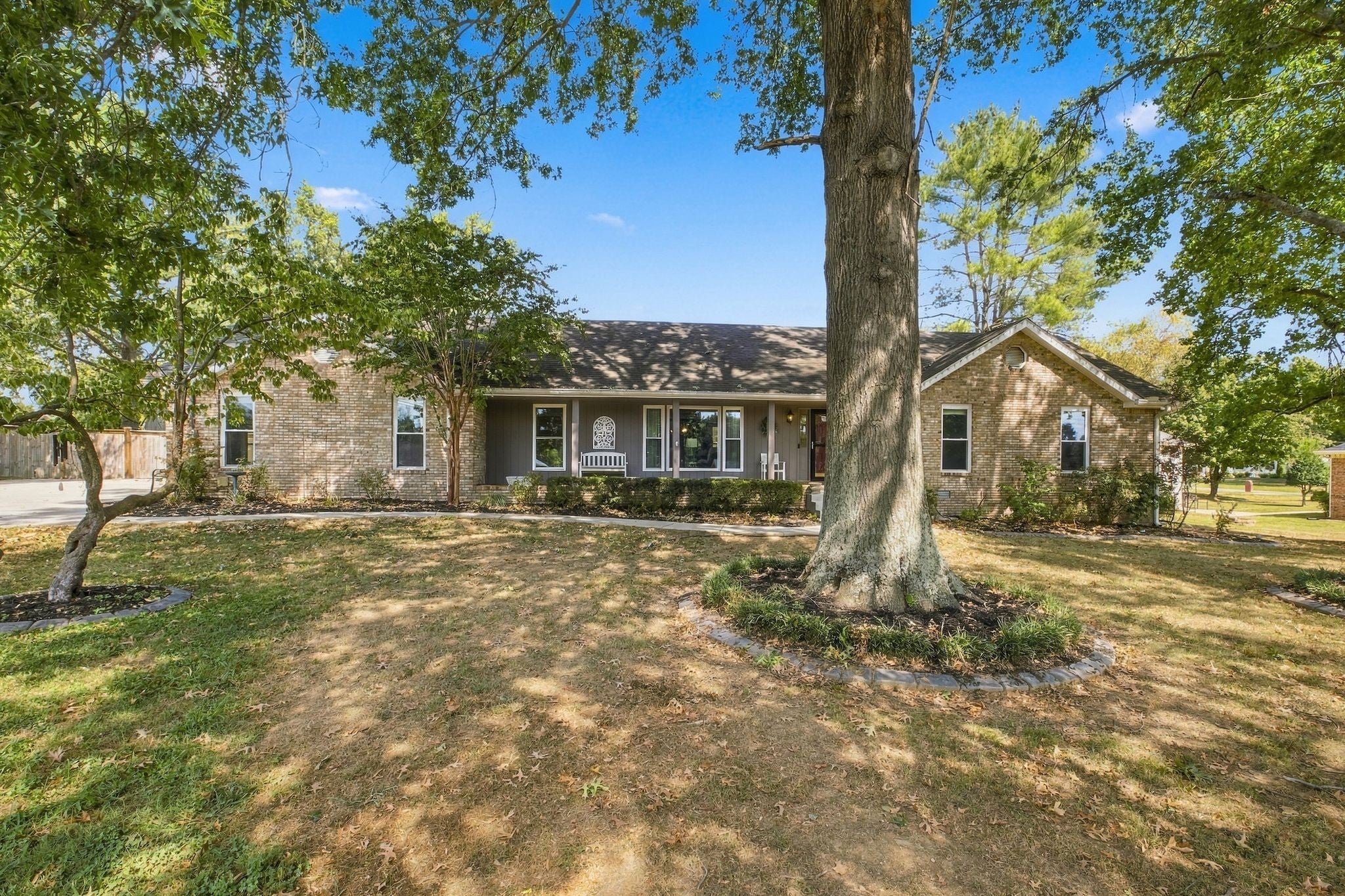 153 Bradwood Dr — photo