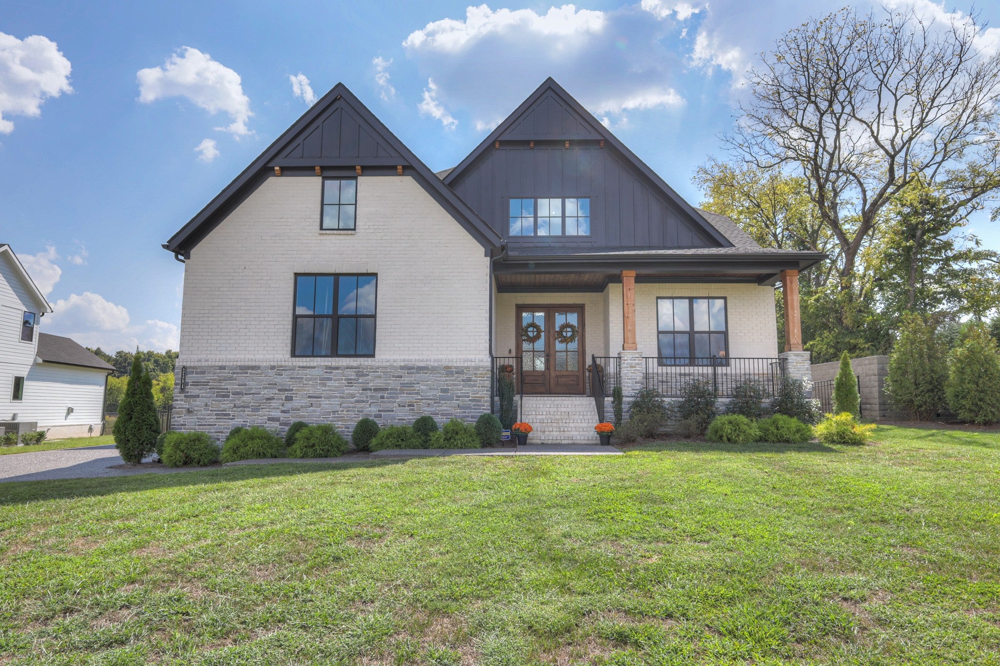 3384 Sarah Bee Ln — photo