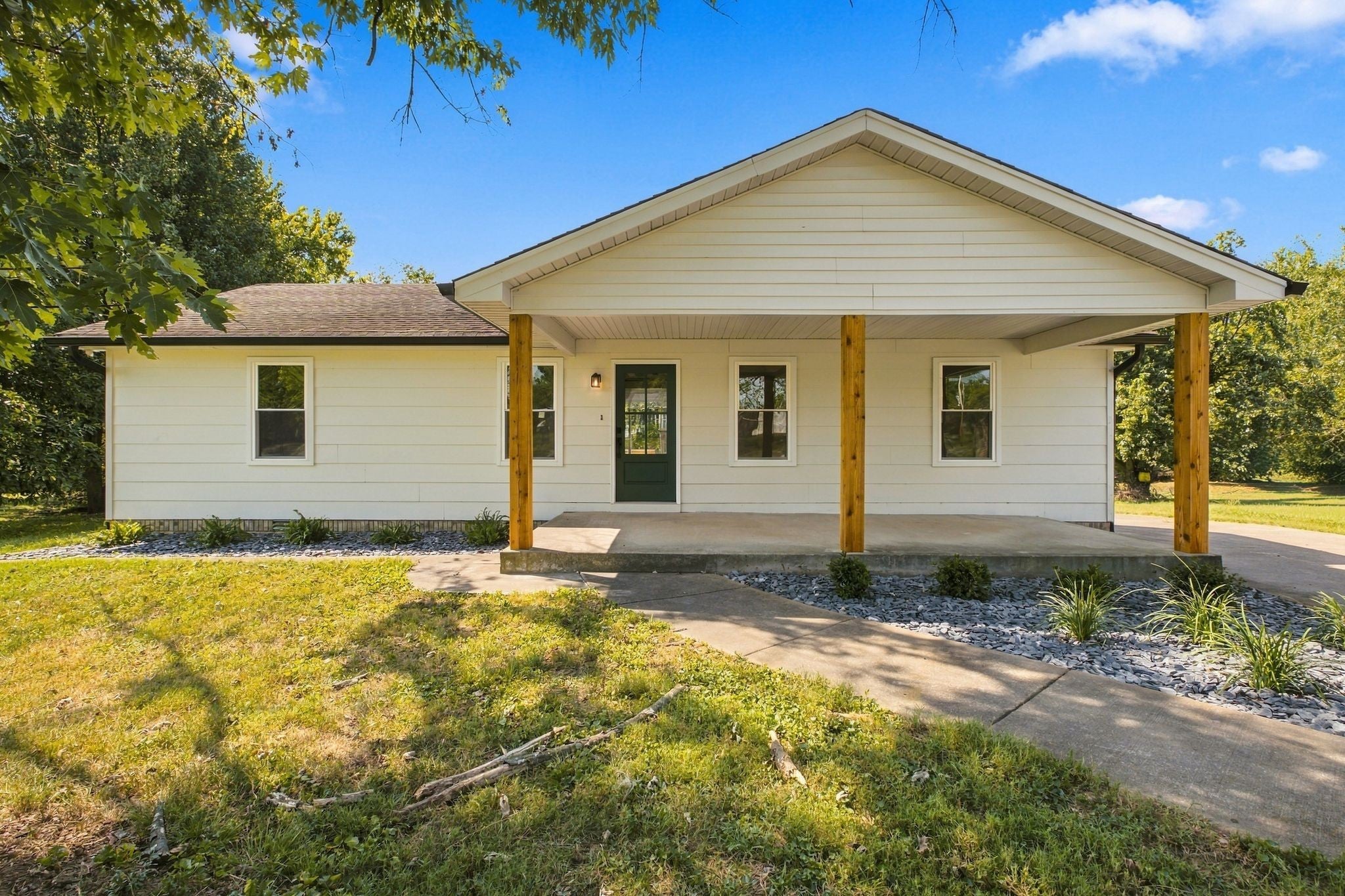 1521 Winding Way Cir — photo