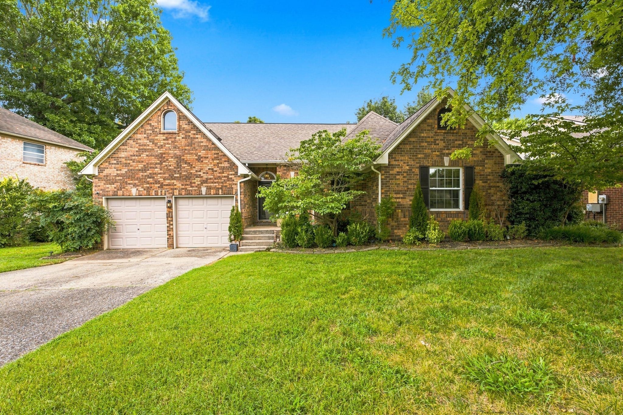 1605 Glen Trail Dr — photo