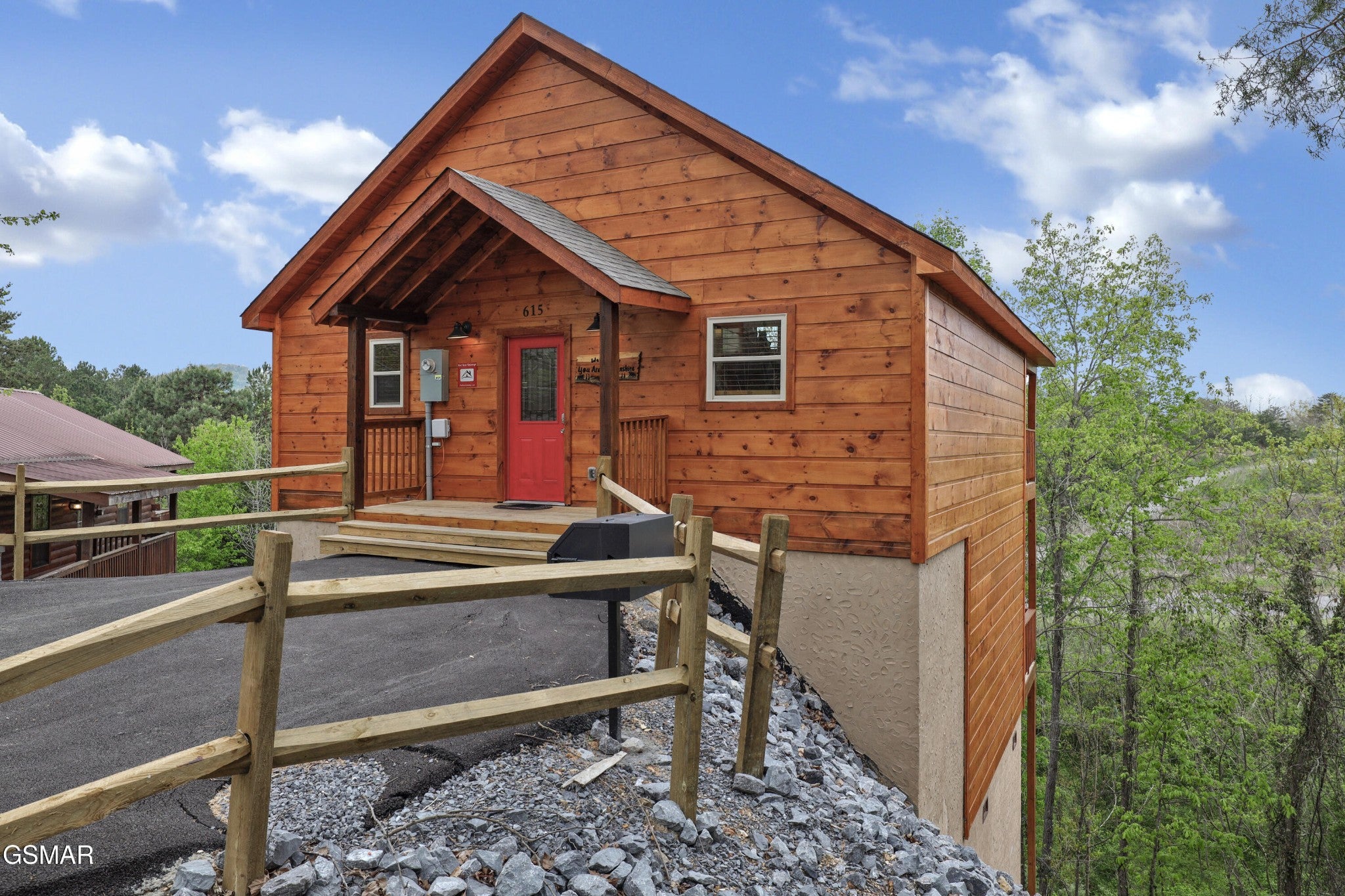 Home in Pigeon Forge, TN 37863 — photo 3