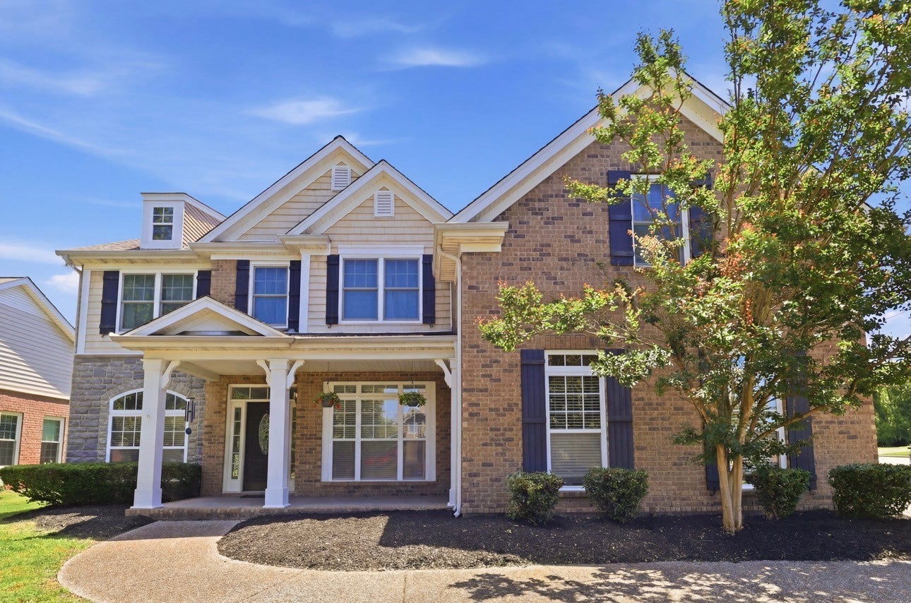 3201 Quiet Tree Grv — photo