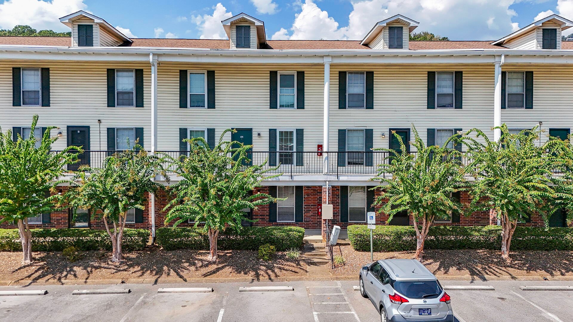 900 Mountain Creek Road 135 — photo