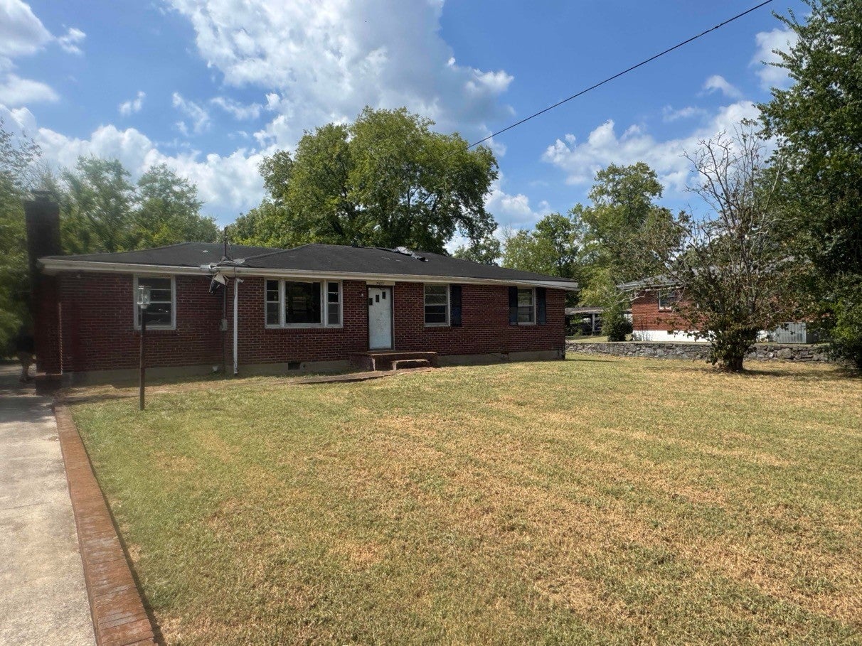 3923 Pheasant Dr — photo