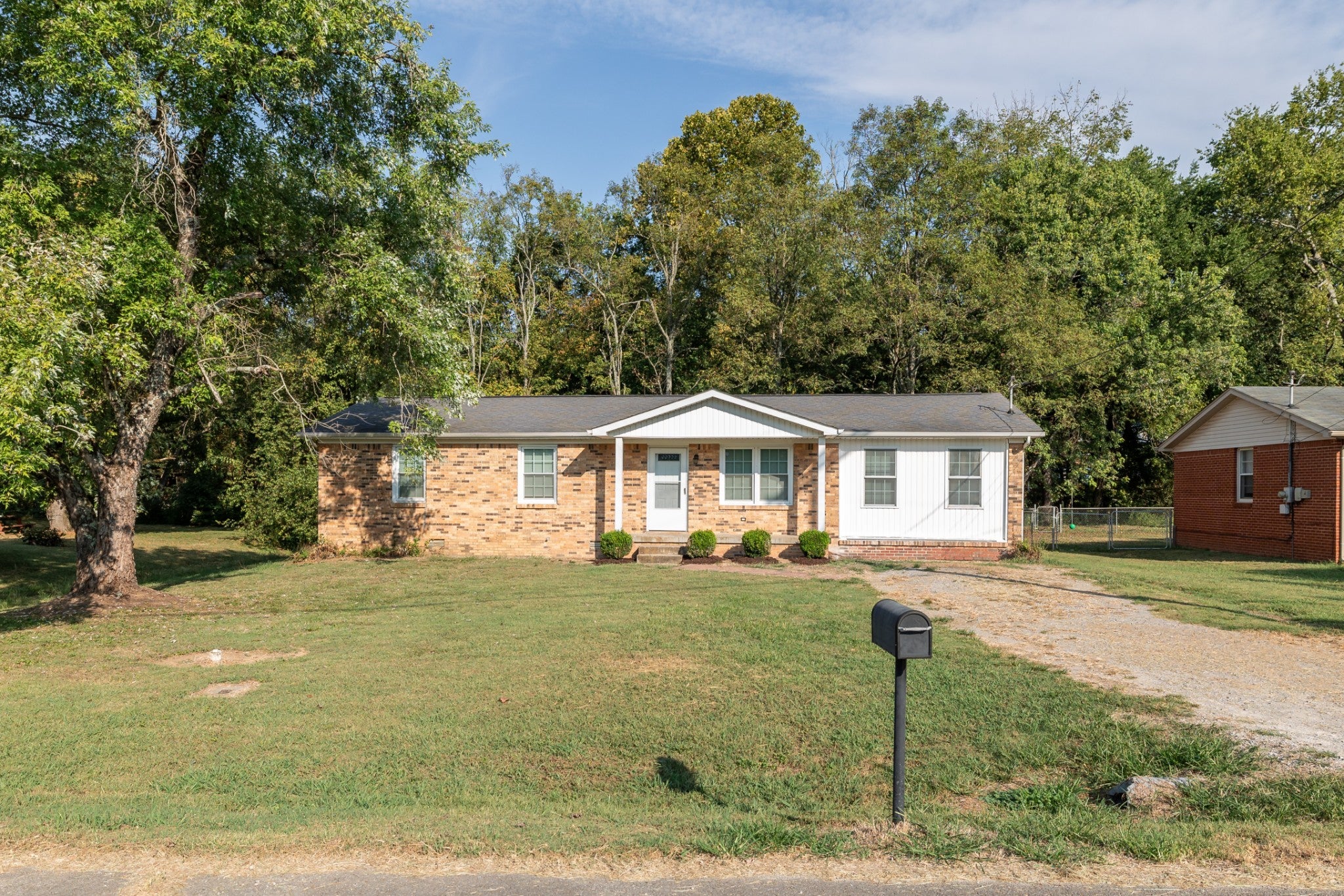 1339 Meadowbrook Dr — photo