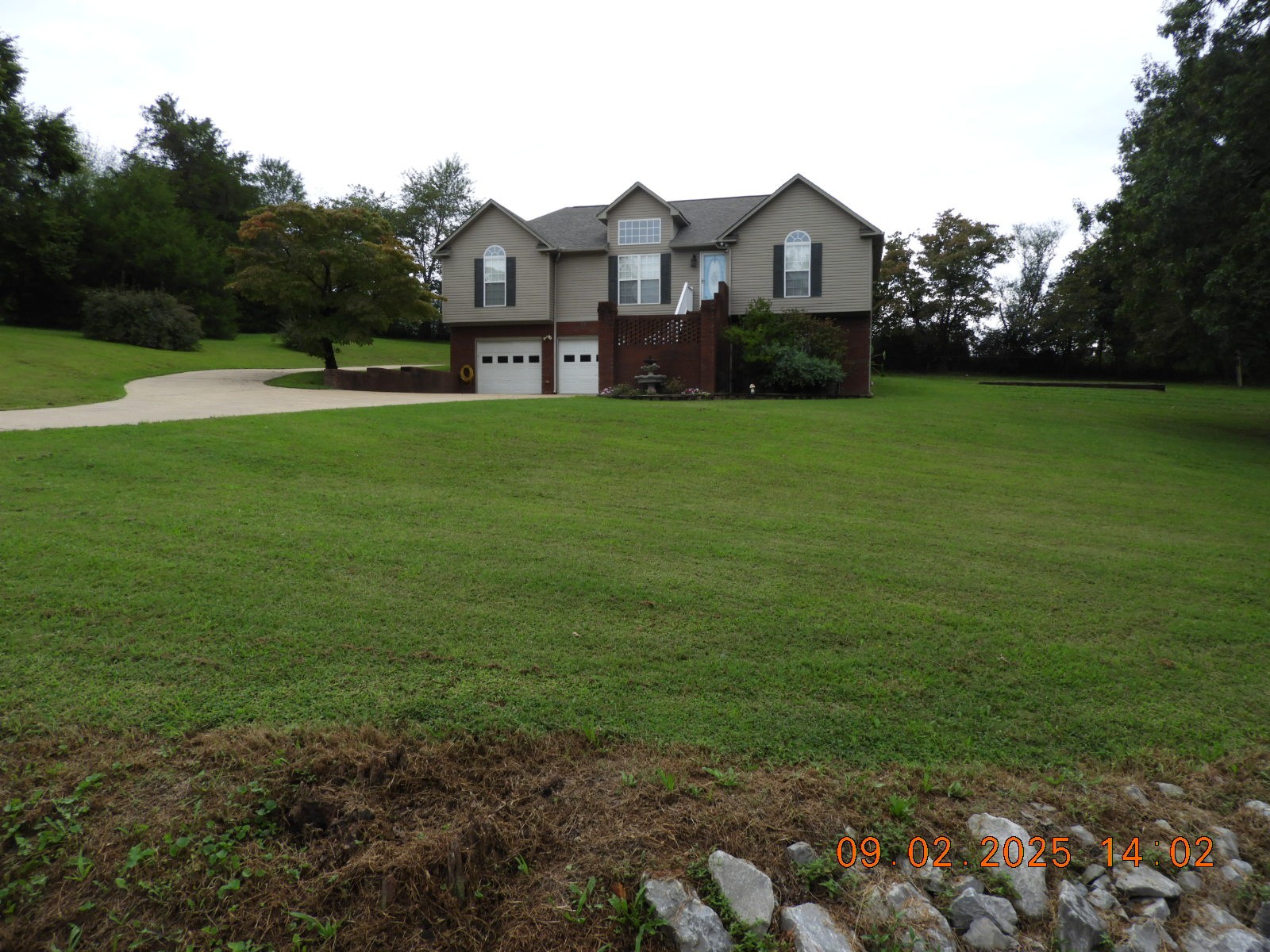 1325 Matthew Ave — photo