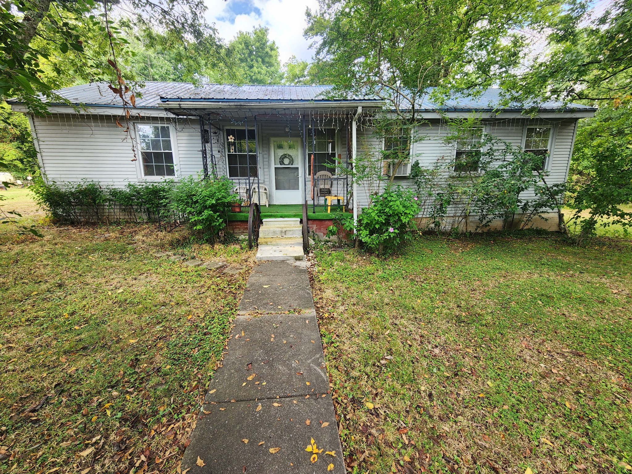6670 Newstead Rd — photo