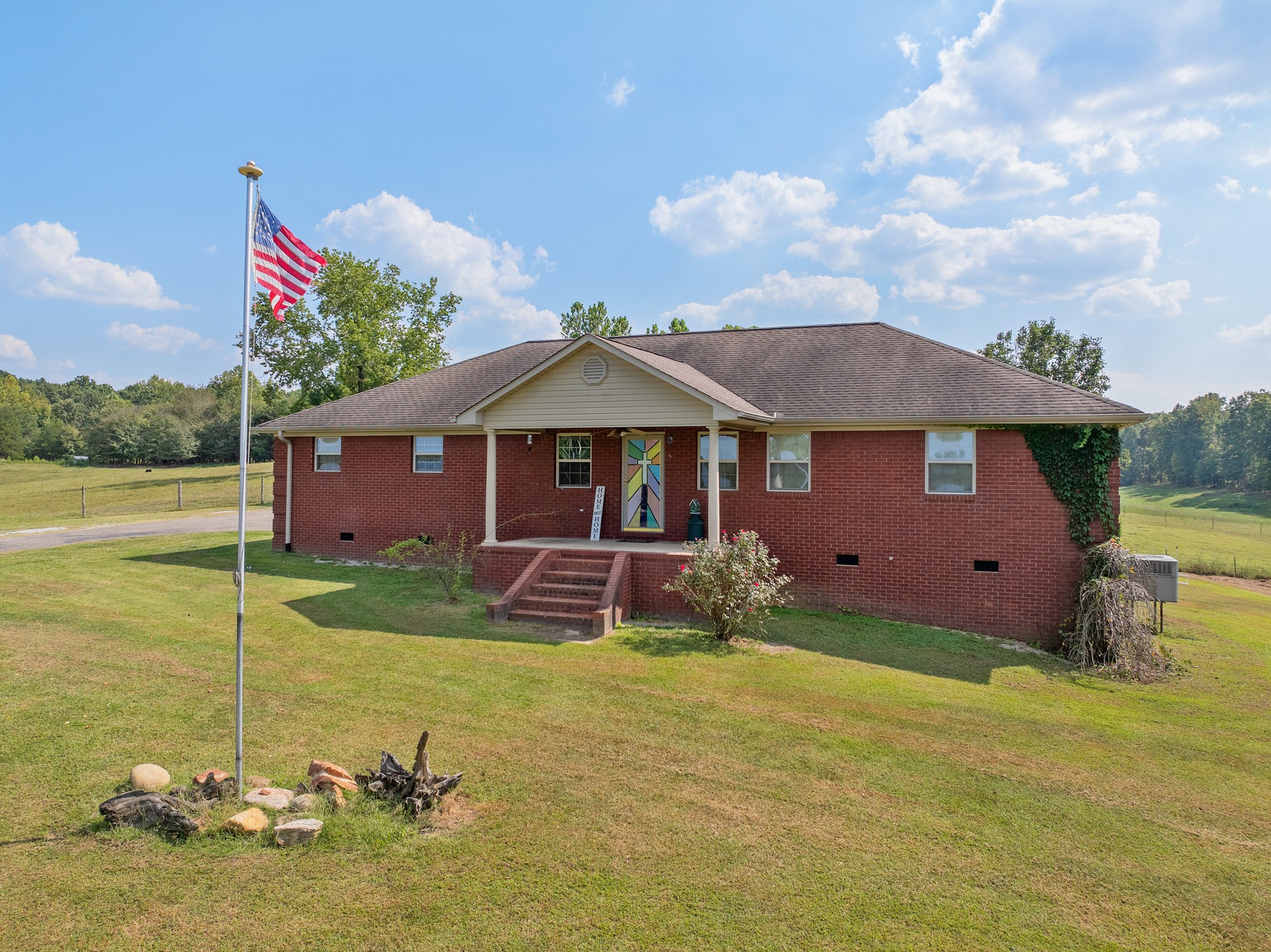 1354 Brandon Rd — photo