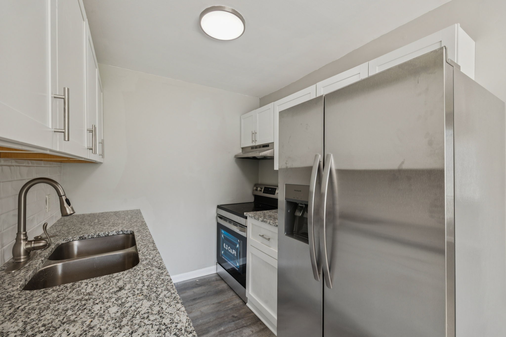 550 Harding Pl D113 — photo
