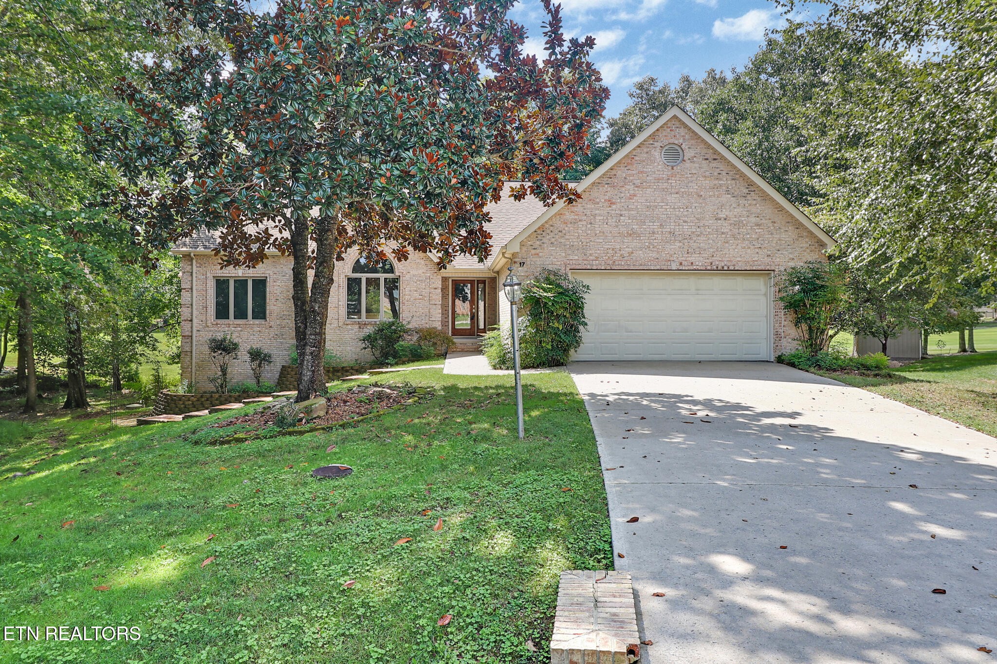 17 Kenwood Court — photo