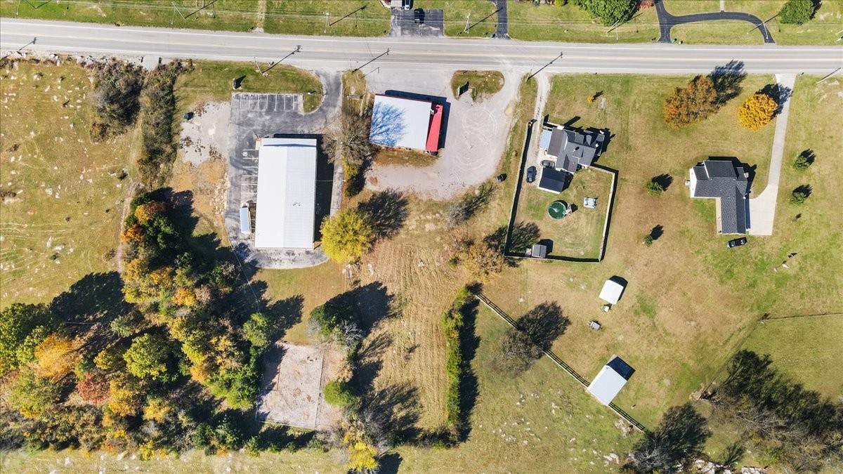 1693 Nashville Hwy — photo