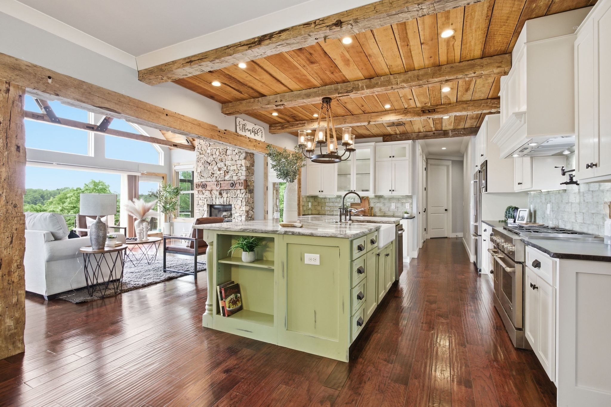 2886 Fly Road, Santa Fe, TN 38482