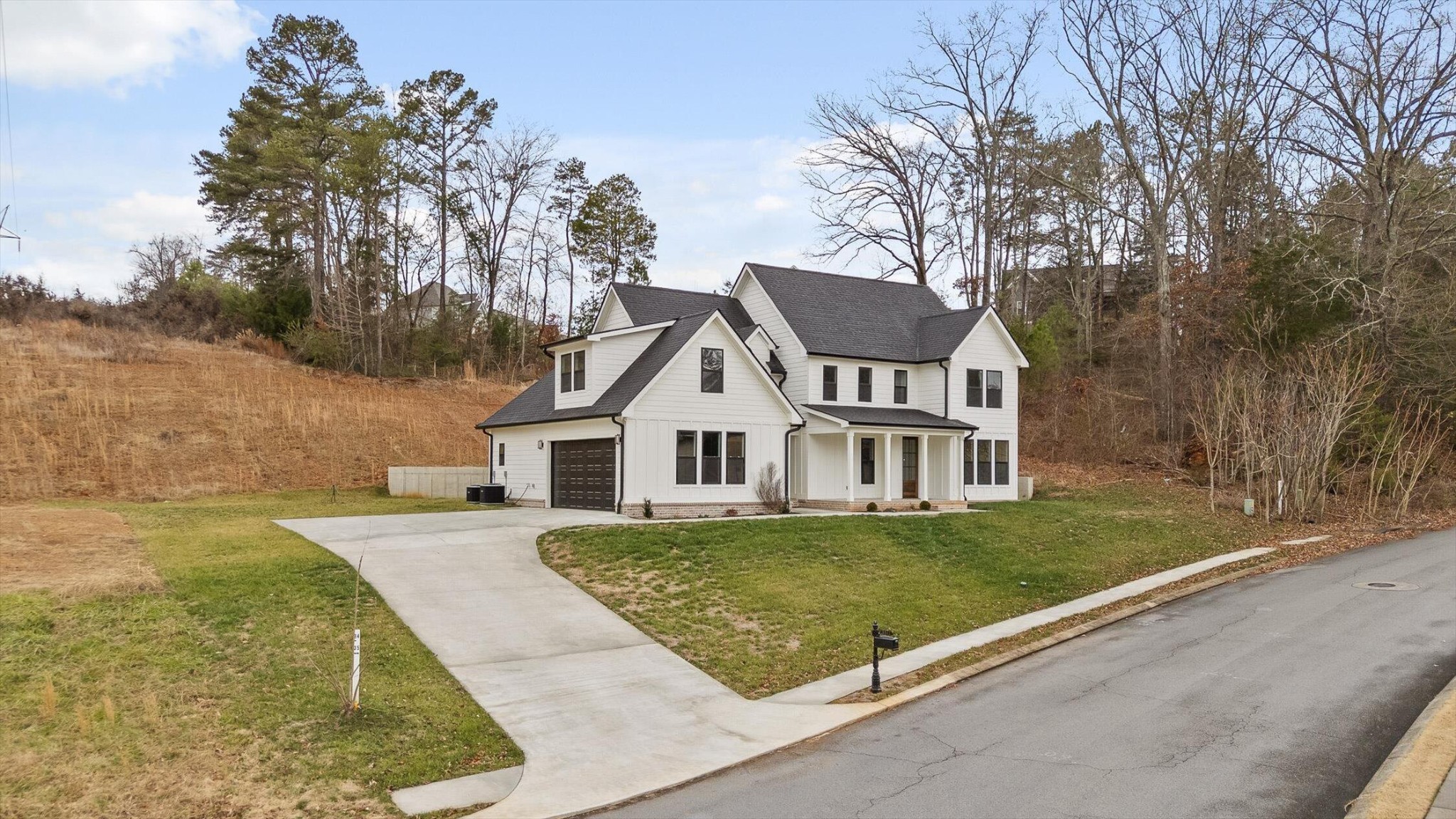 3511 Hawks Creek Drive — photo