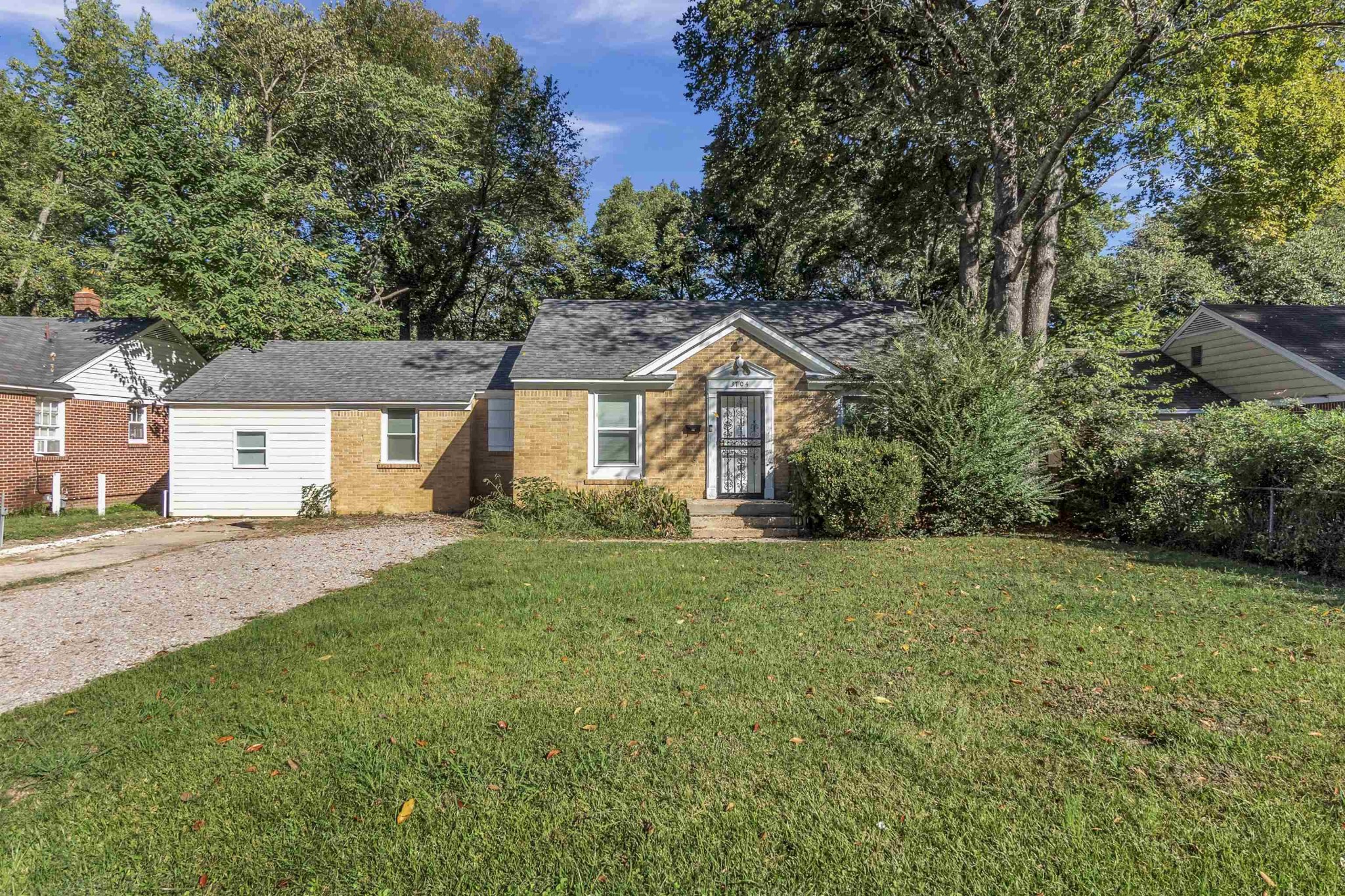 3704 Friar Tuck Rd — photo