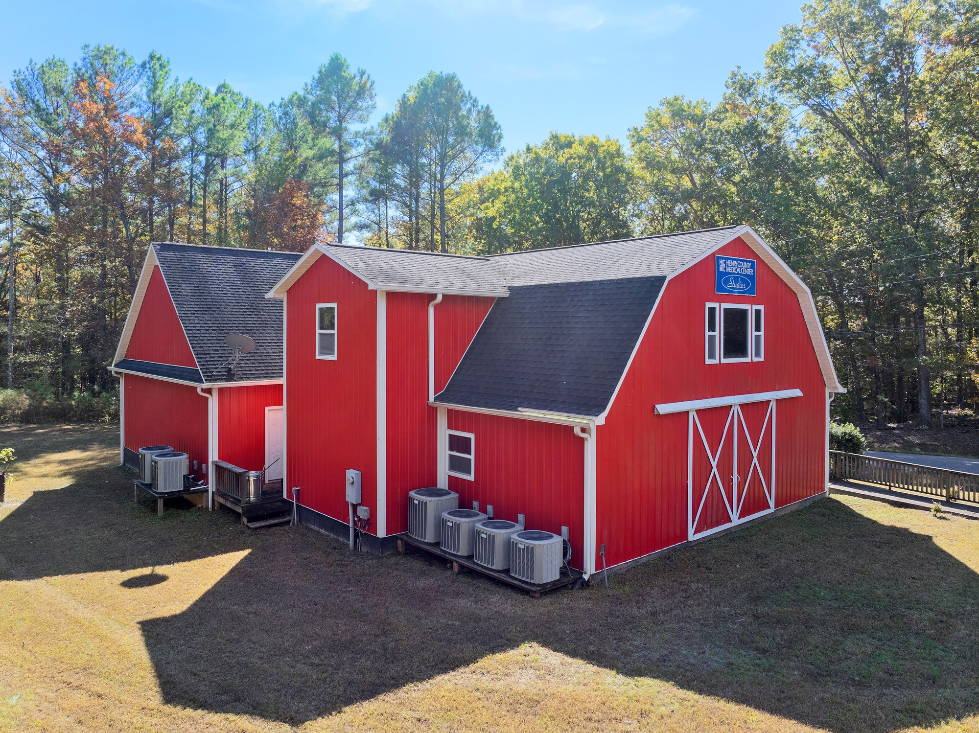 215 Baker Rd — photo