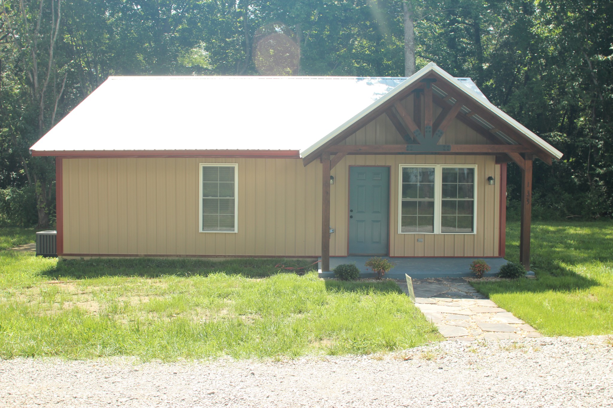 135 Jim Warren Rd — photo