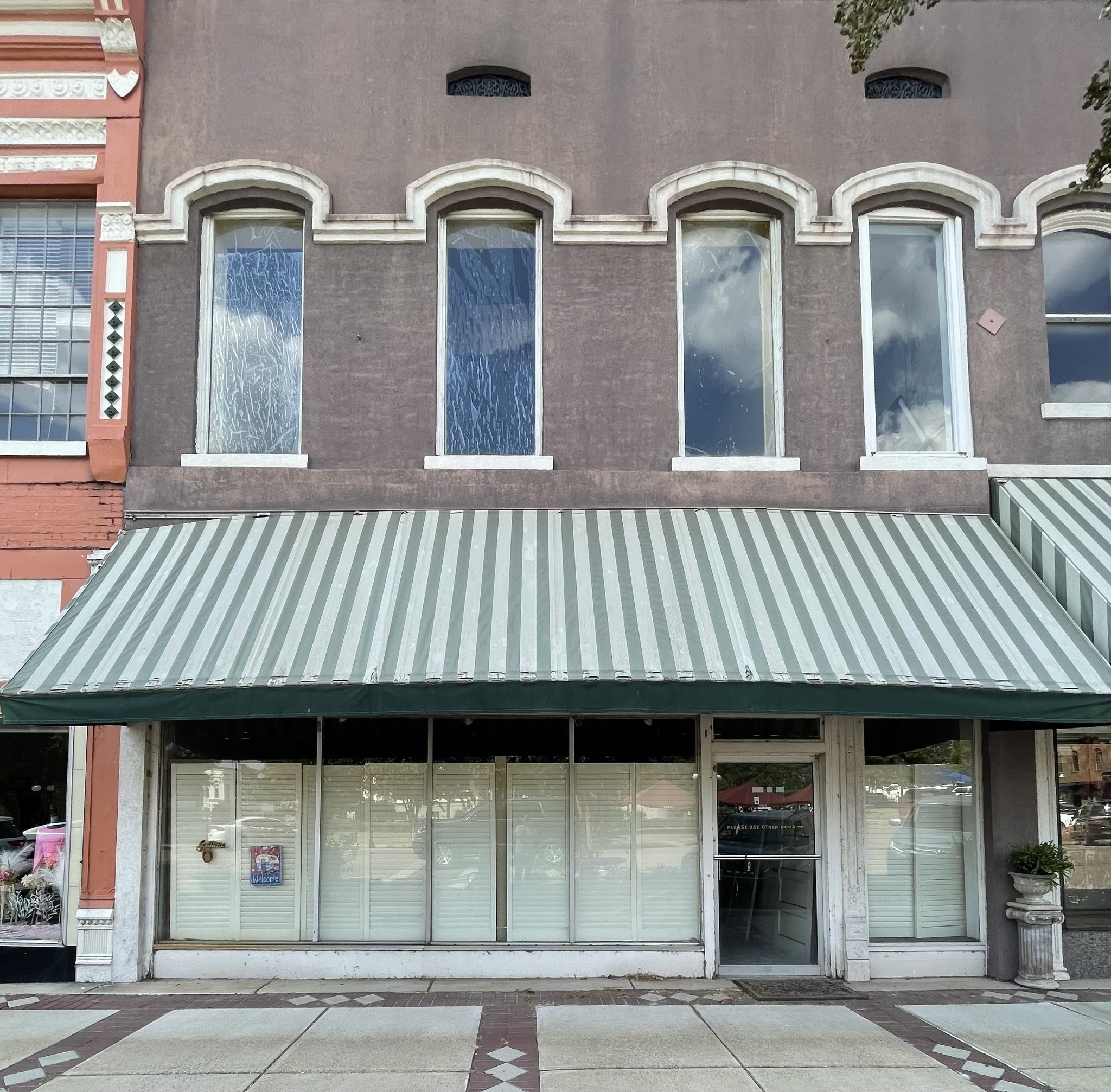 109 S Mill Ave — photo