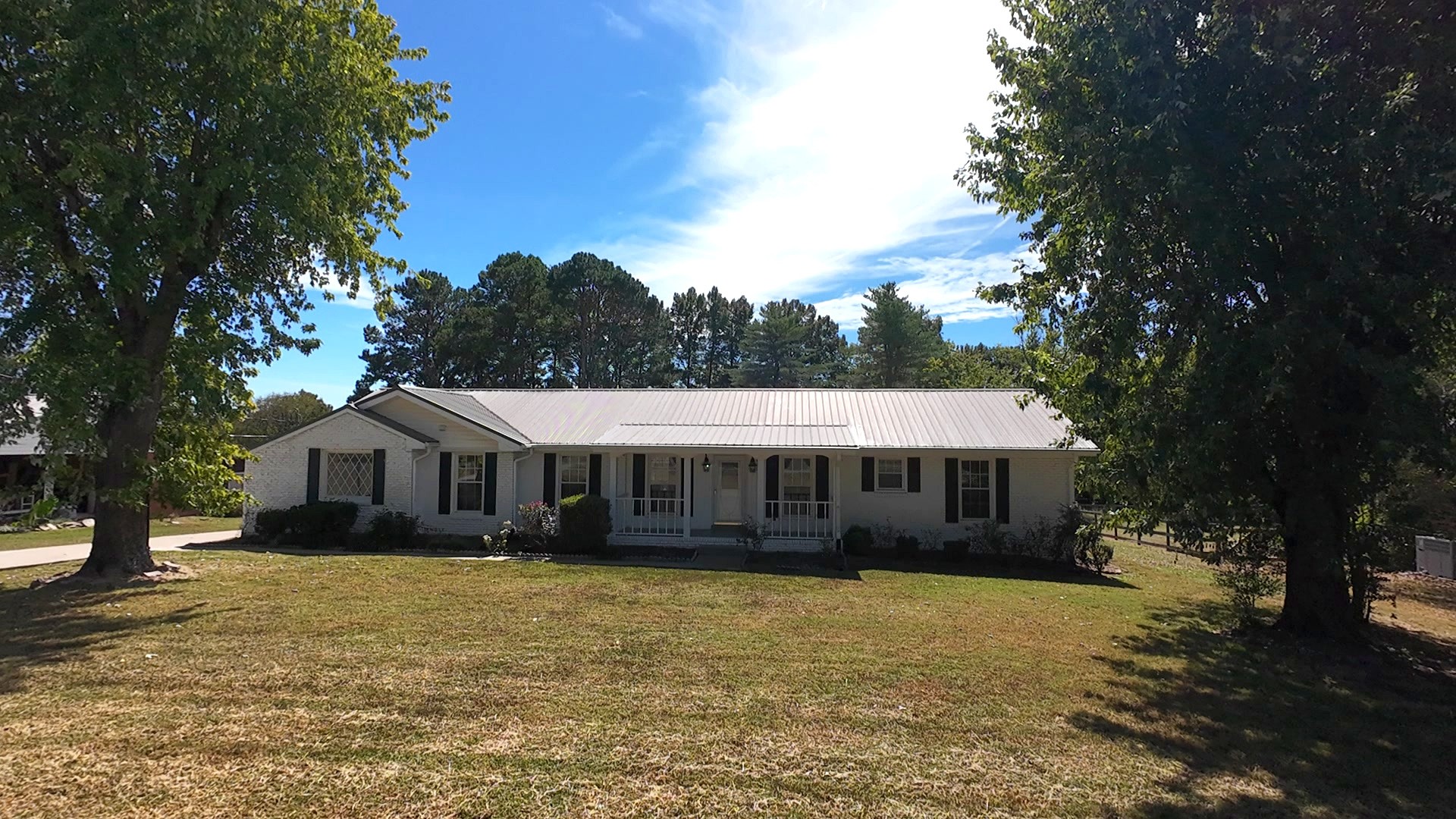 550 Drifting Cir, W — photo