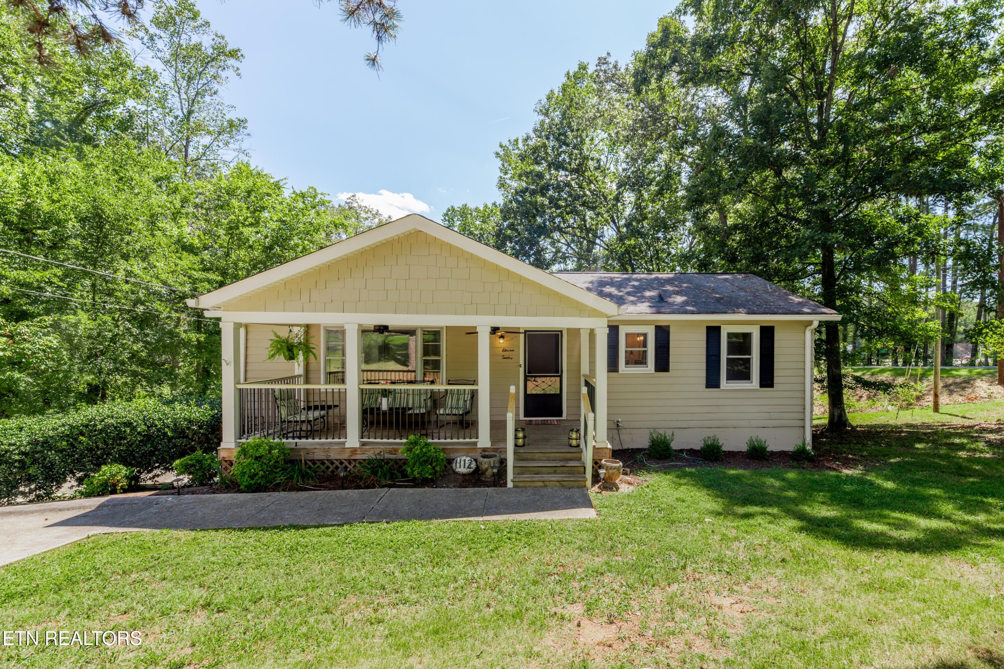 1112 Dogwood Drive — photo