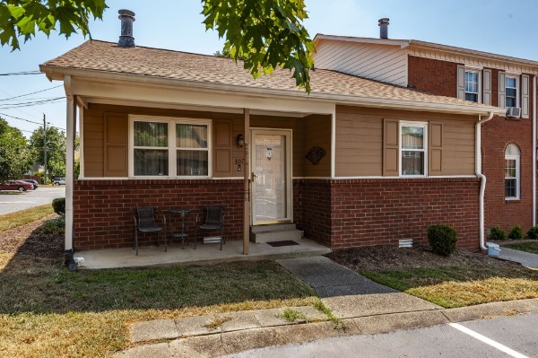 430 Walton Ferry Rd 807 — photo