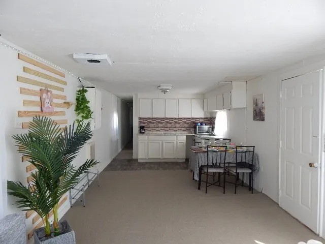 126 Jones Hollow Rd — photo