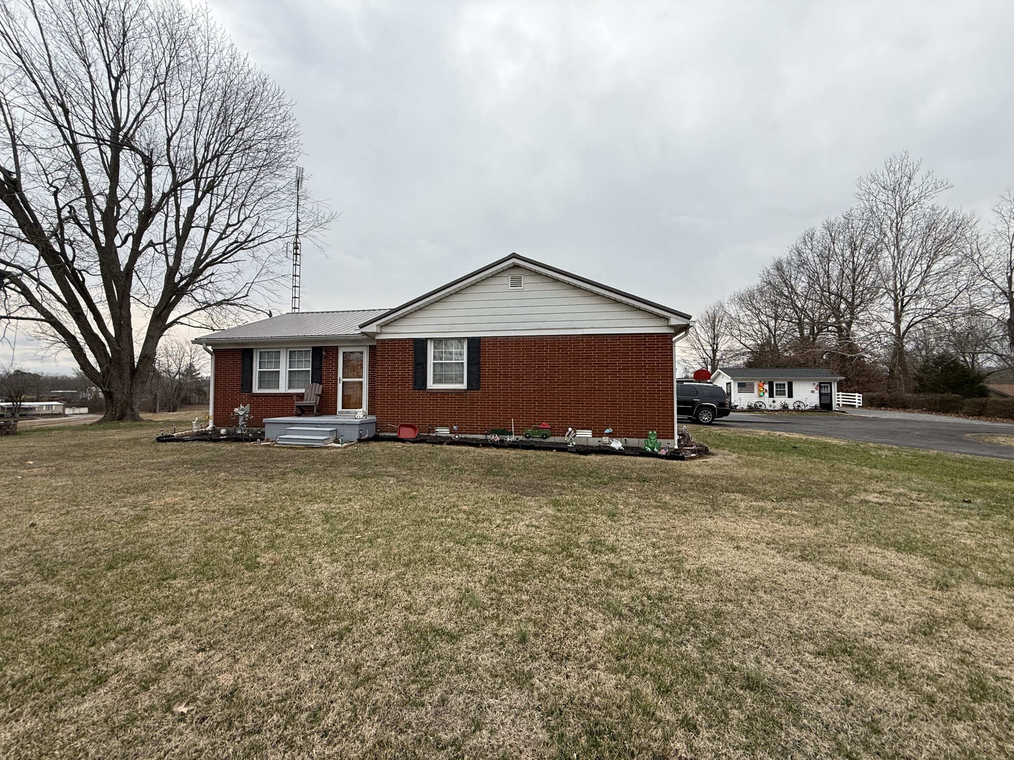 1252 State Route 176 — photo