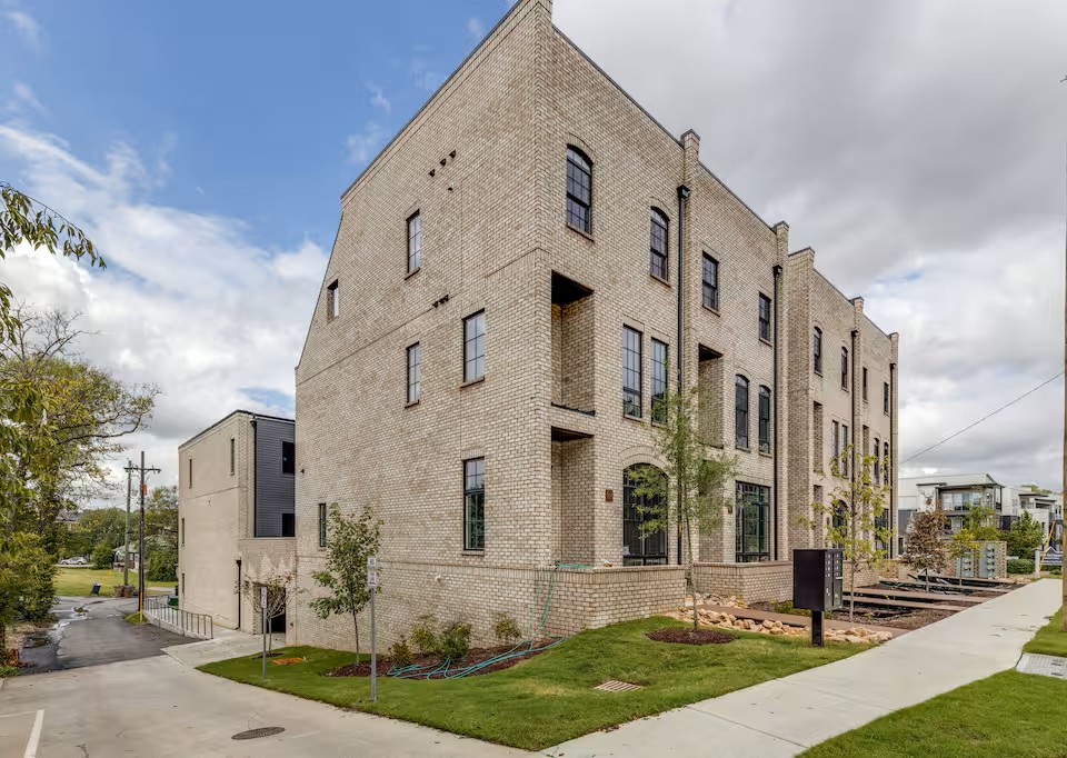 3206 West End Circle 1-7 — photo