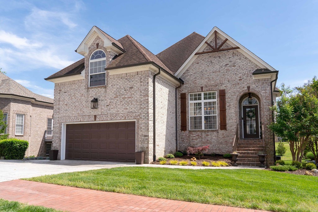 1111 Isaac Franklin Dr — photo