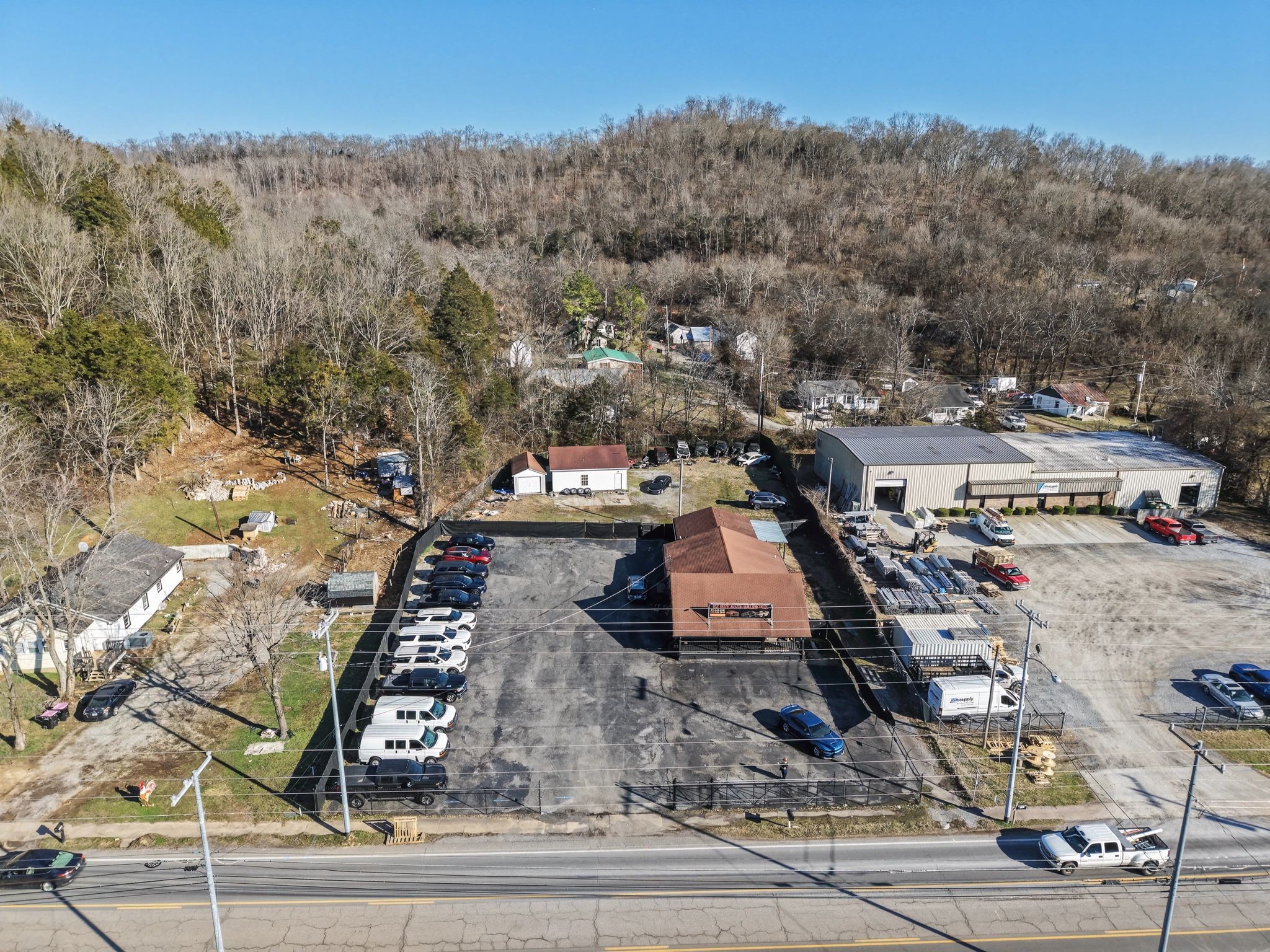 1195 Louisville Hwy — photo