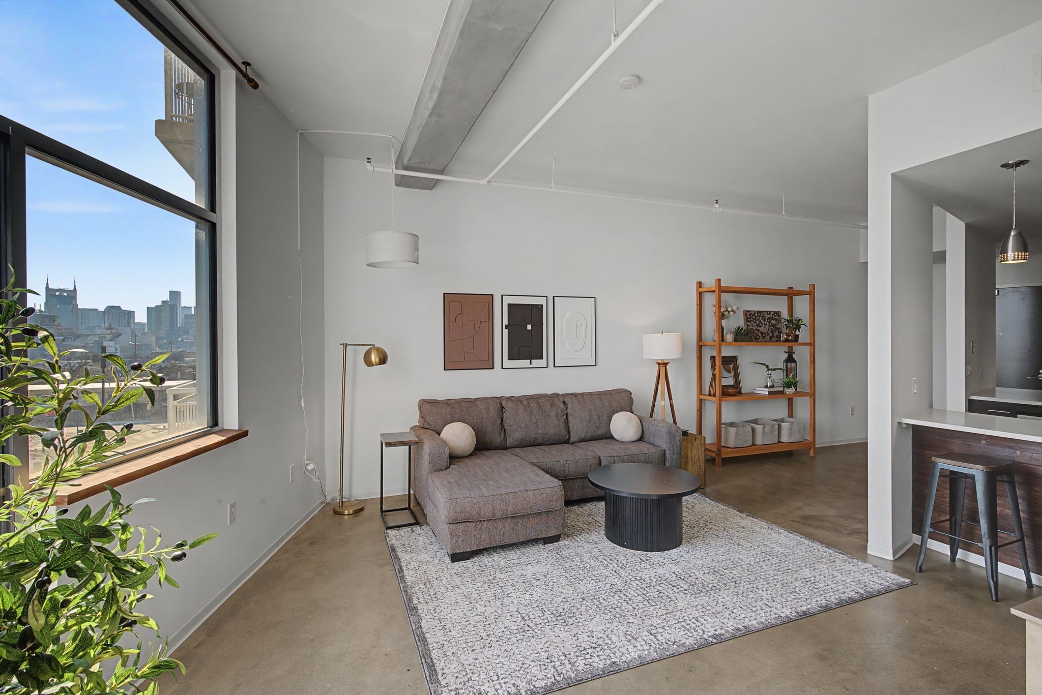 2115 Yeaman Pl 428 — photo