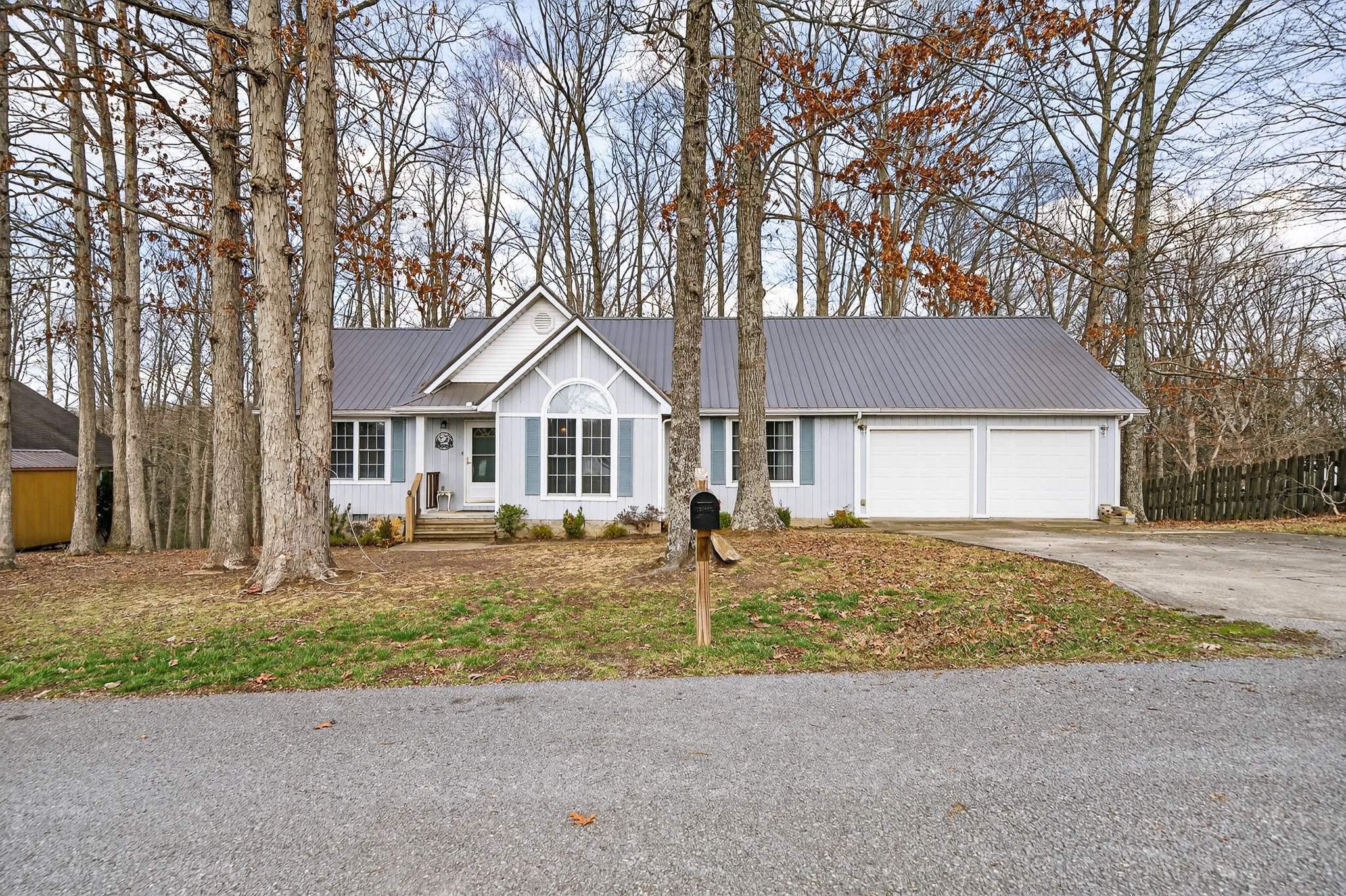1703 Perimeter Dr — photo