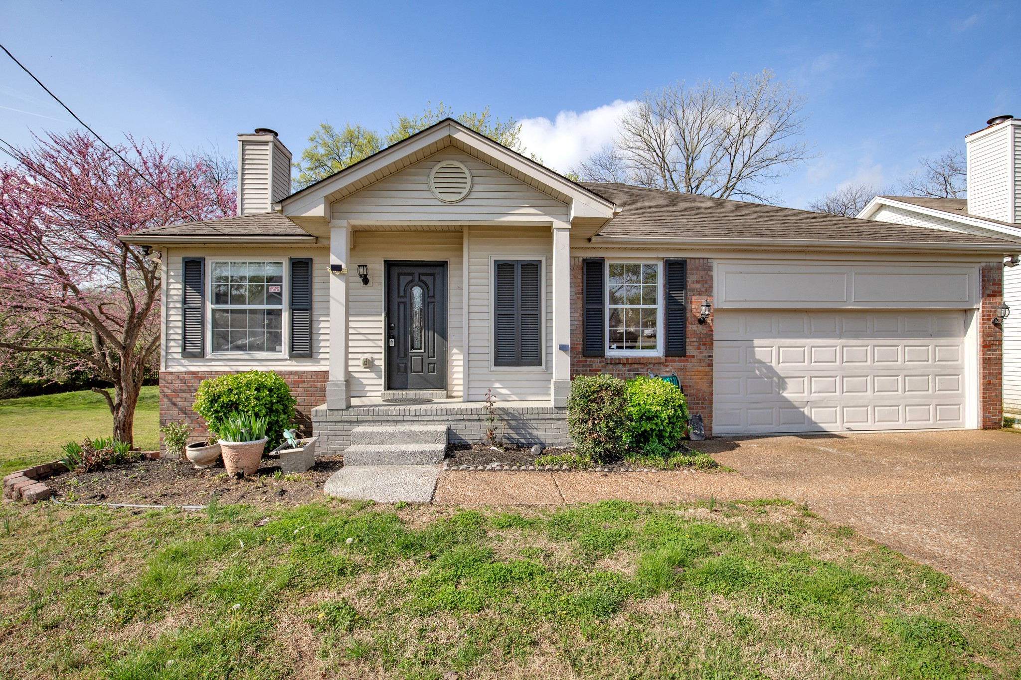 155 S Birchwood Dr — photo