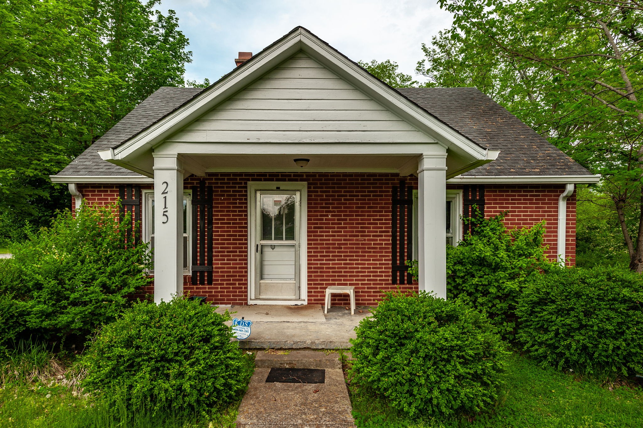 215 Shivel Dr — photo