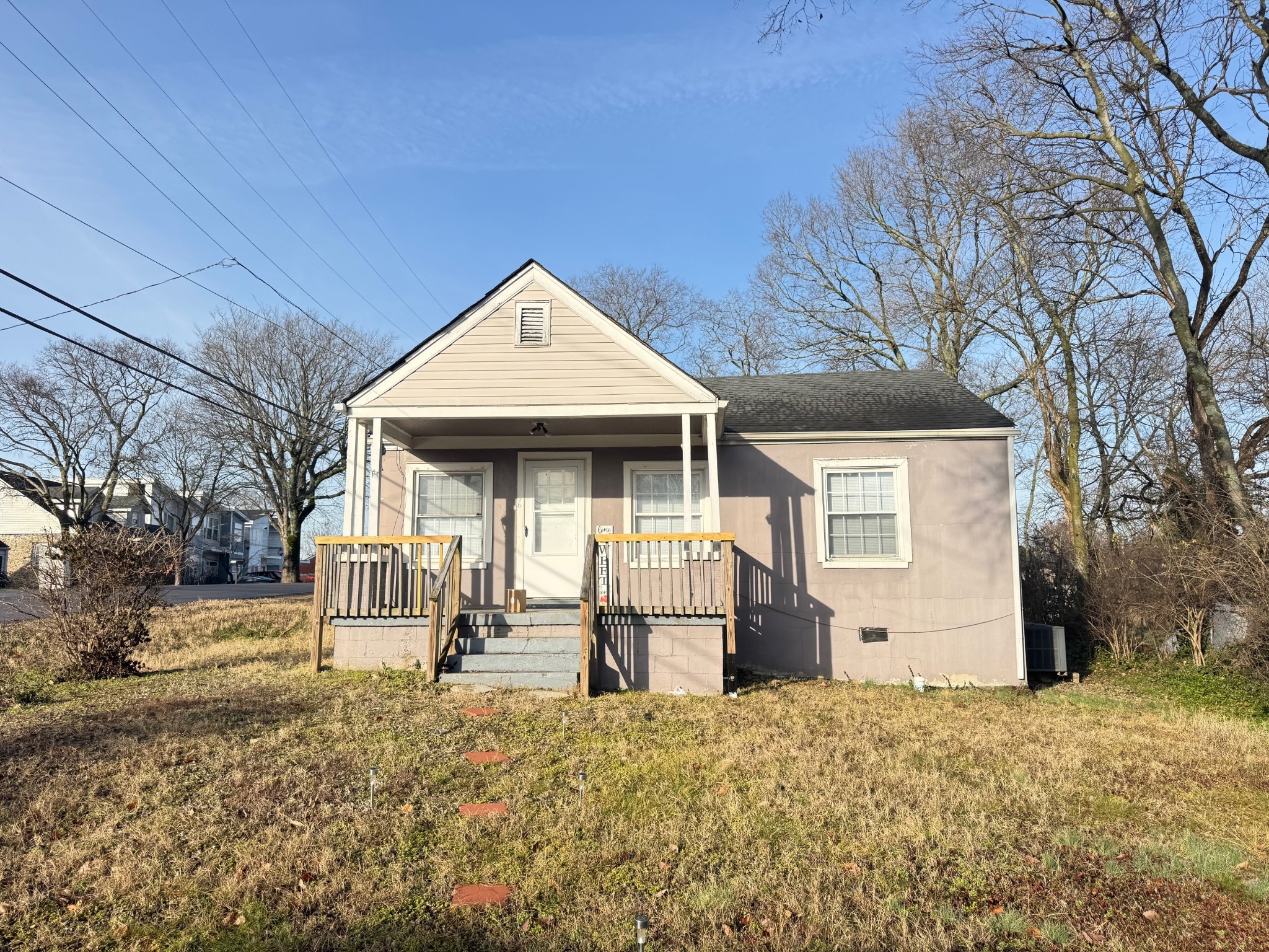 2900 Morningside Dr — photo