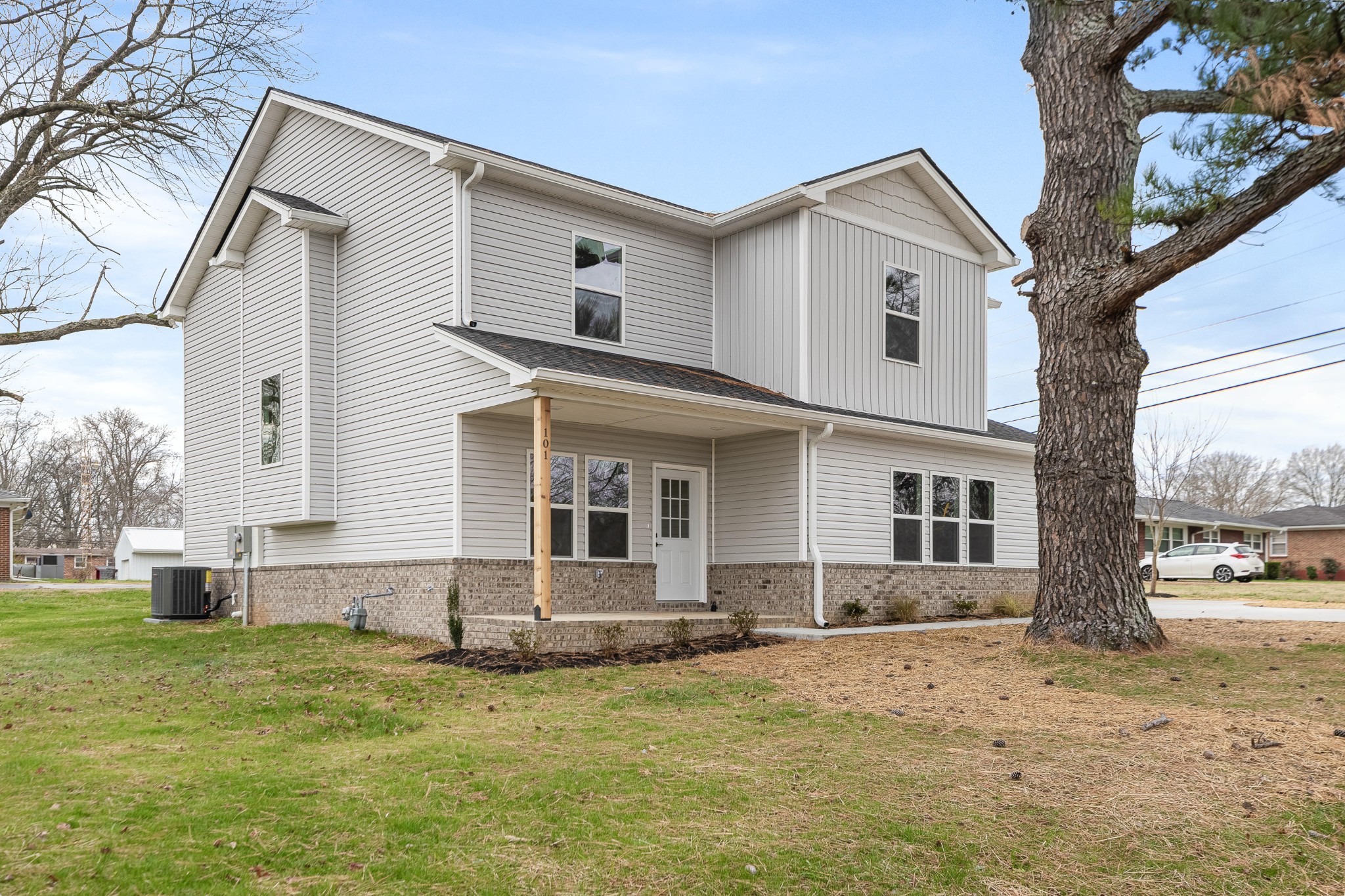 101 Hilltop Dr — photo