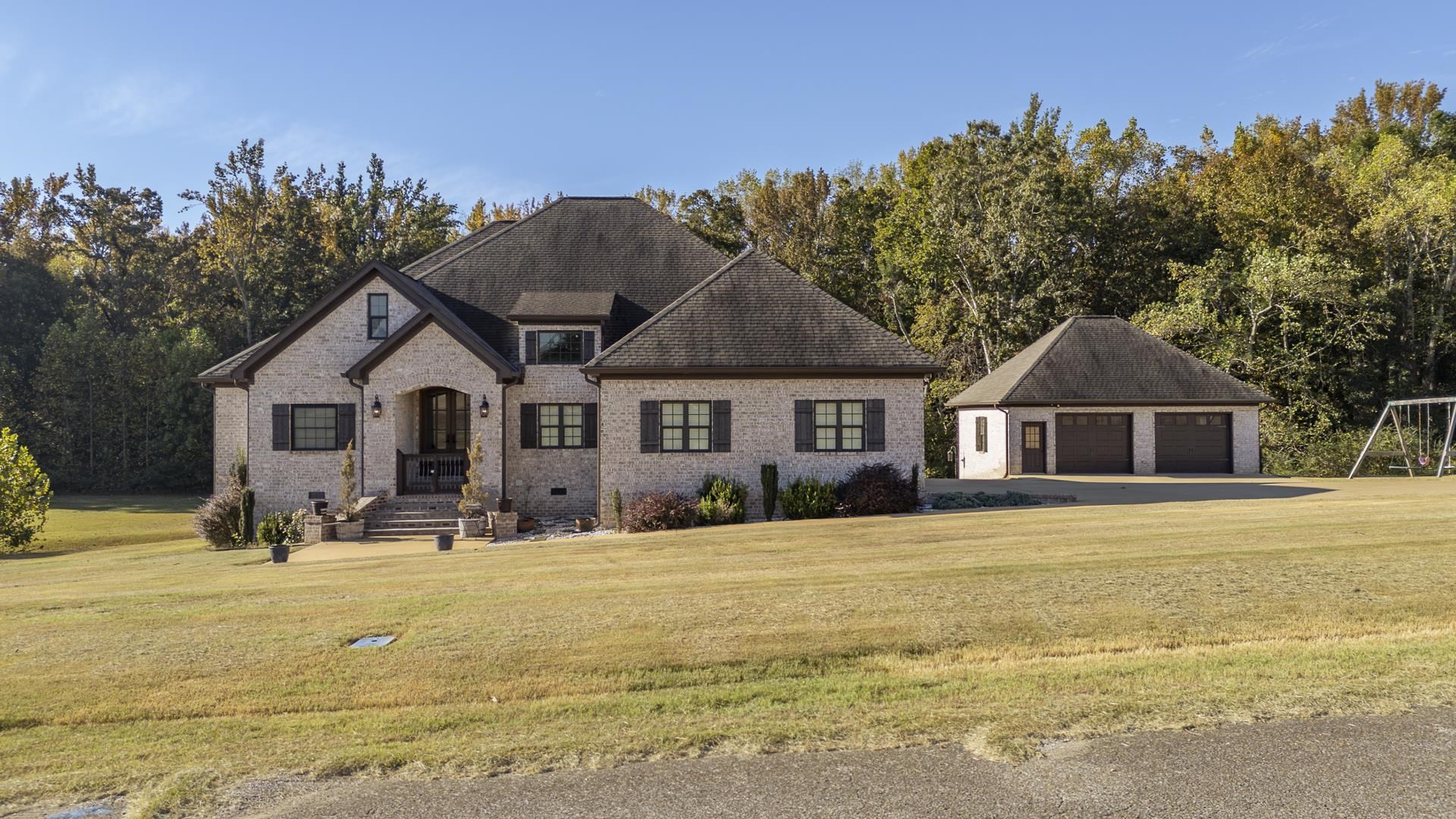 340 Grand Oaks CV — photo