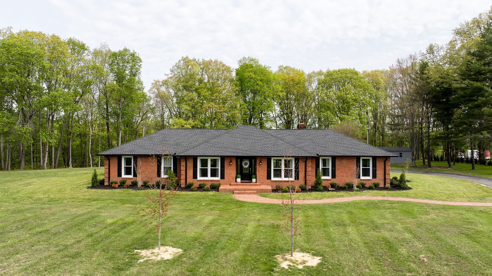 1747 Allen Ferry Rd — photo