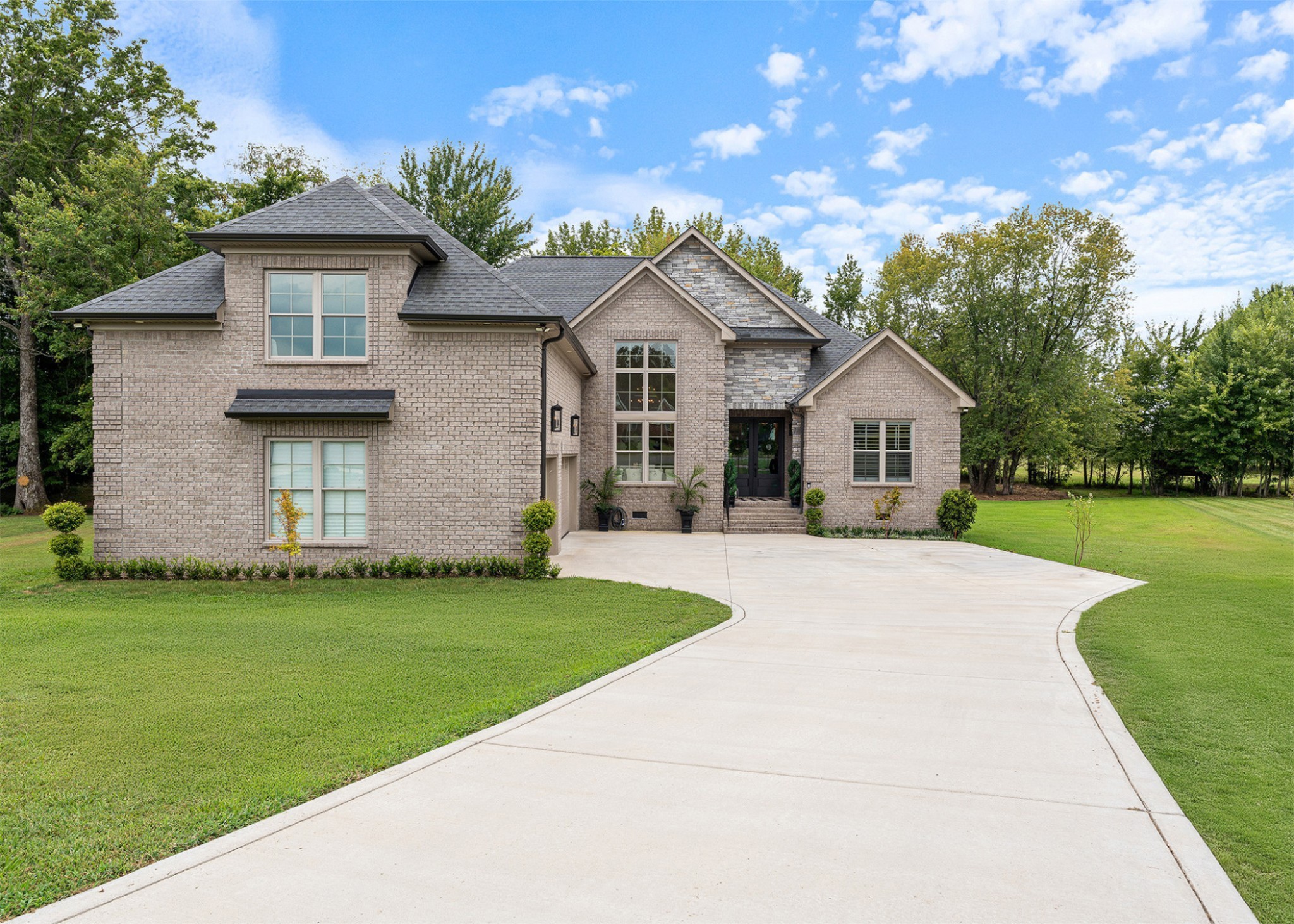 1030 Founders Ln — photo