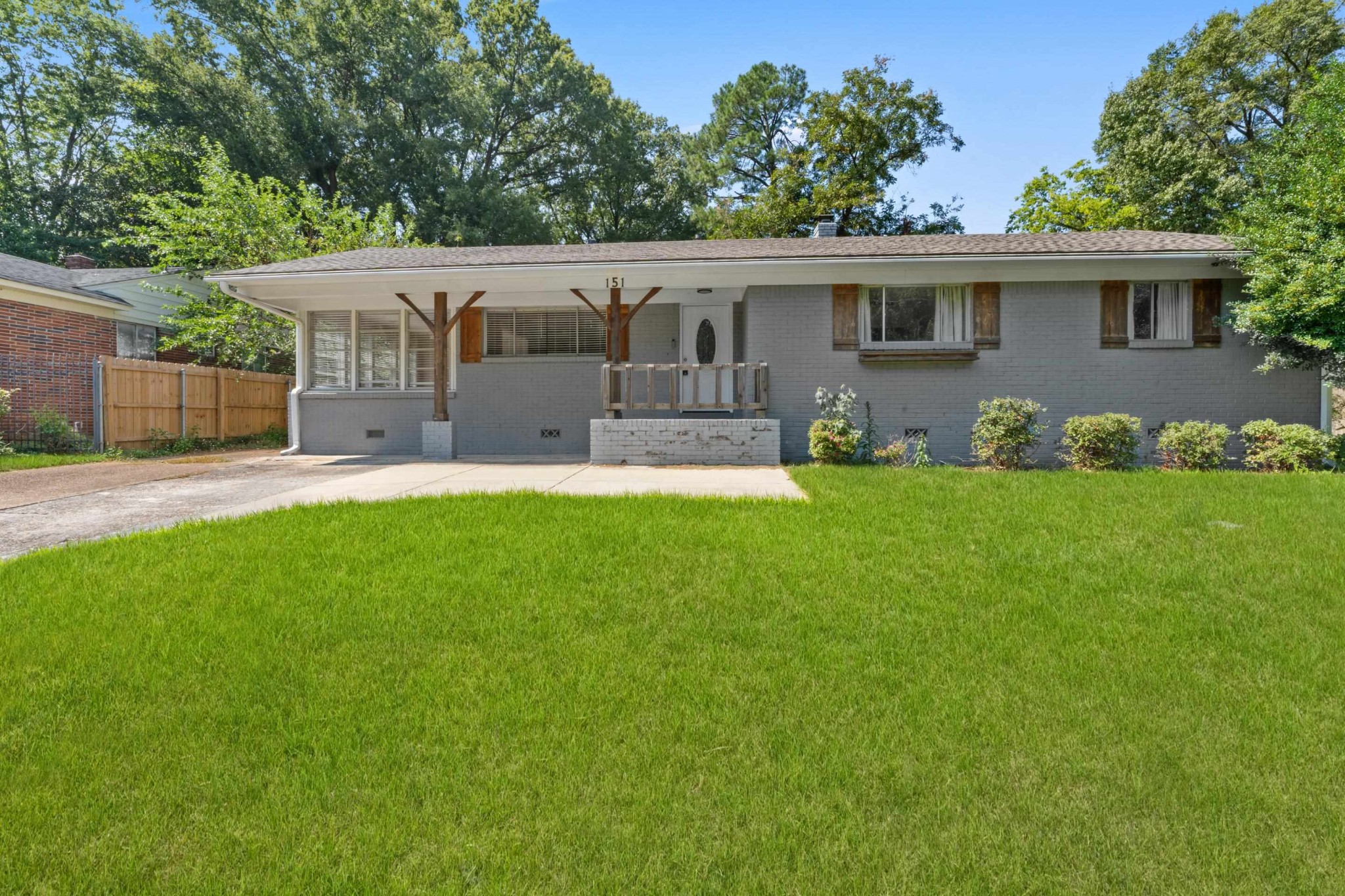 151 N White Station Rd — photo