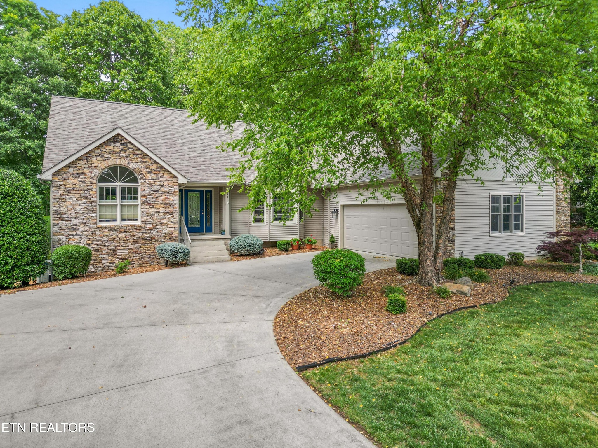 21 Lexham Court — photo