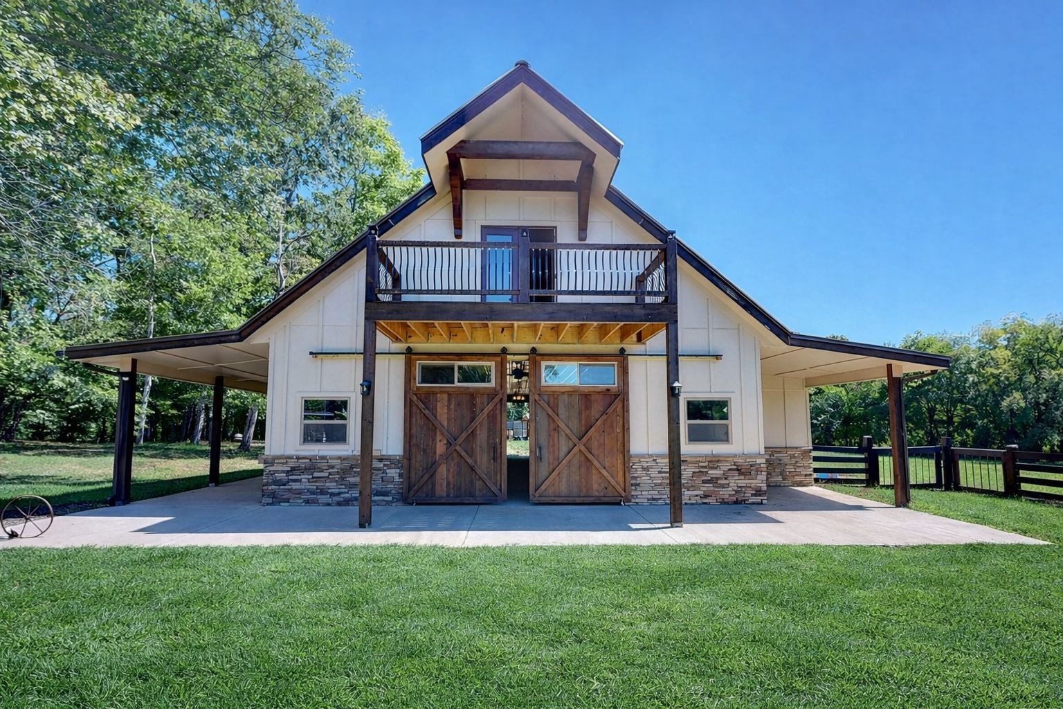 2622 Poplar Knoll Dr — photo