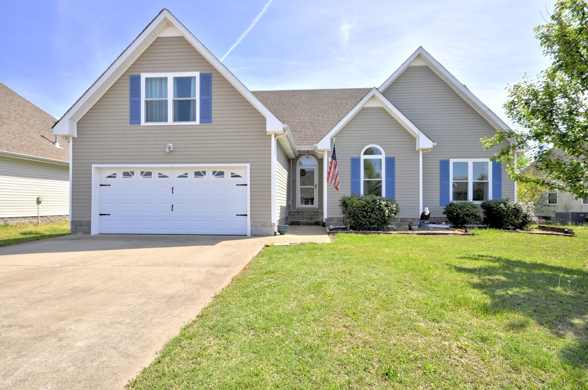 3637 Aurora Dr — photo