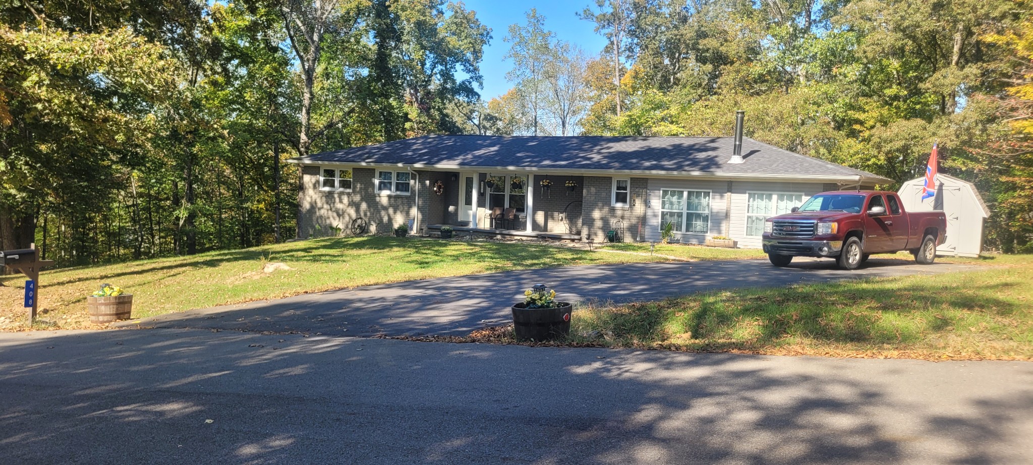 408 Sandy Rd — photo