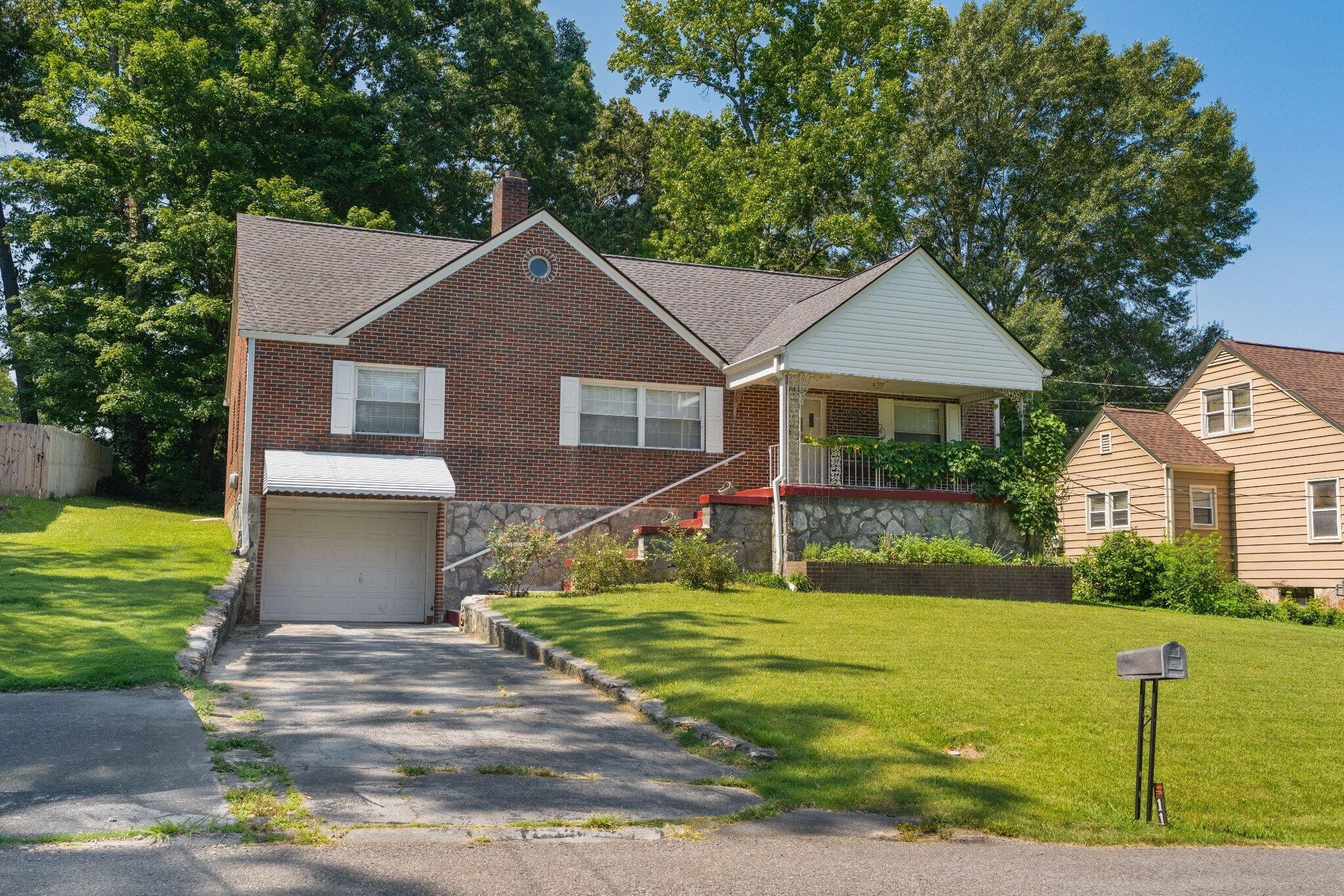 110 Forsythe Street — photo