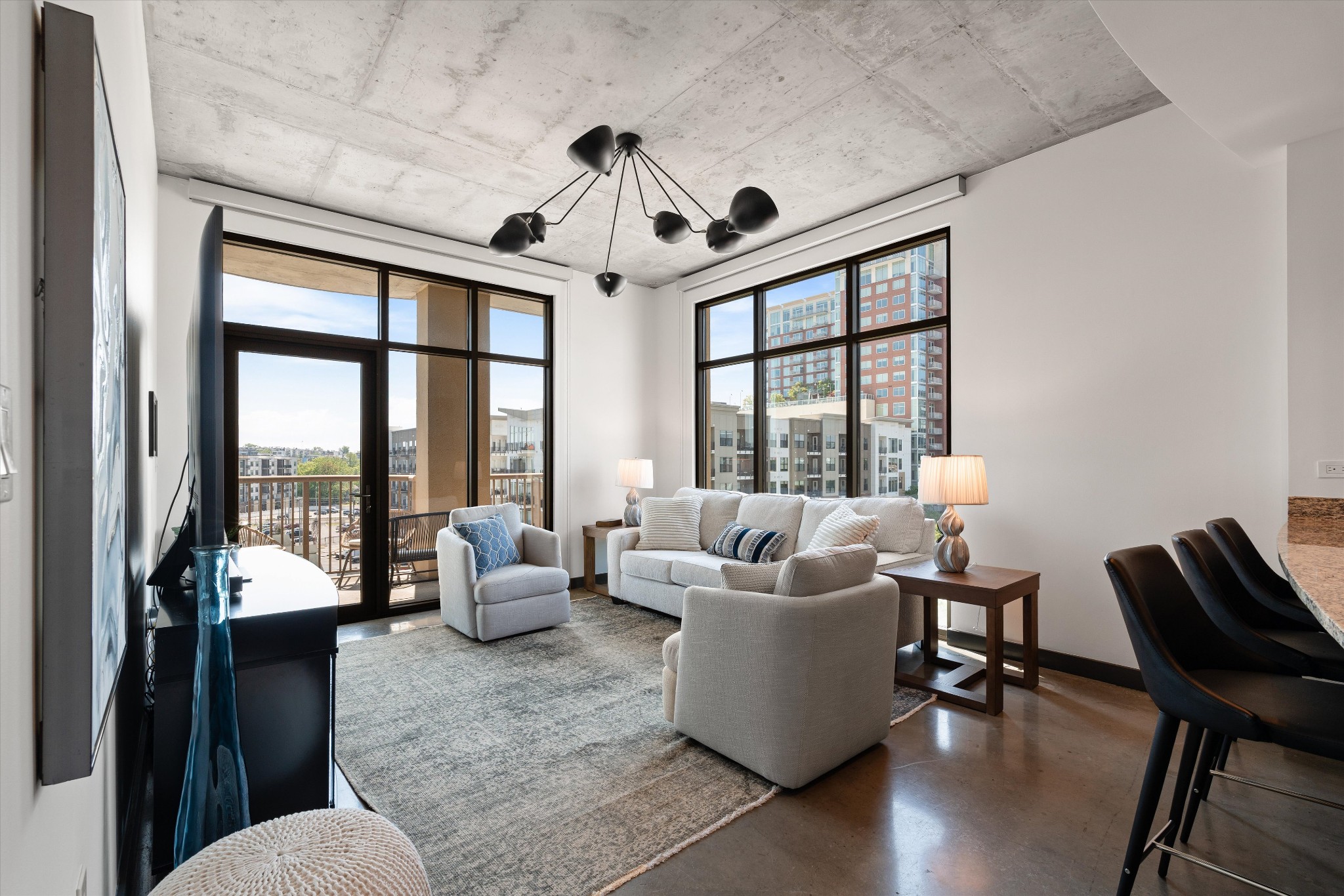 1510 Demonbreun St 711 — photo